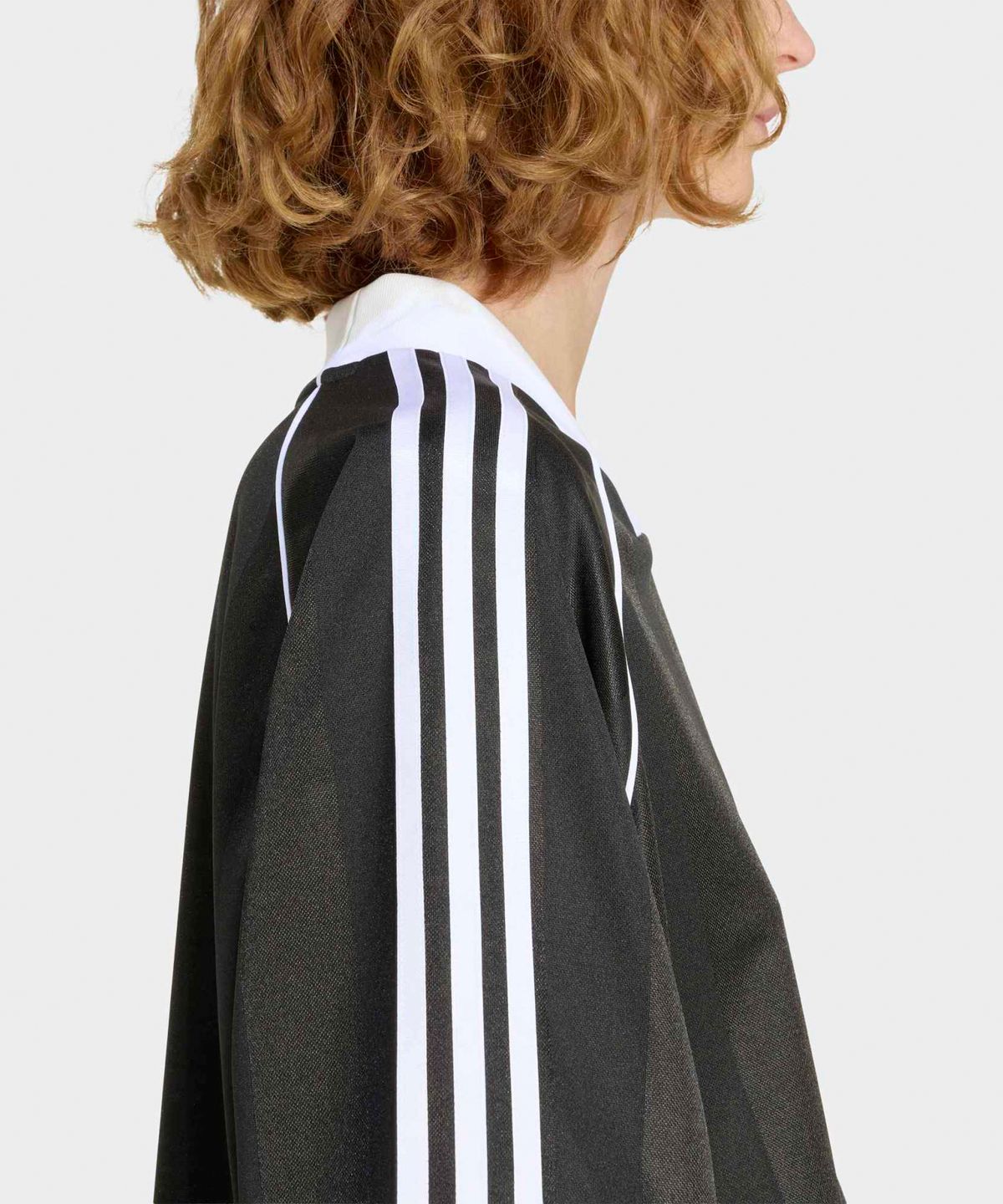아디다스(ADIDAS) 3-스트라이프 자카드 티셔츠 - 블랙:화이트 / KD2904