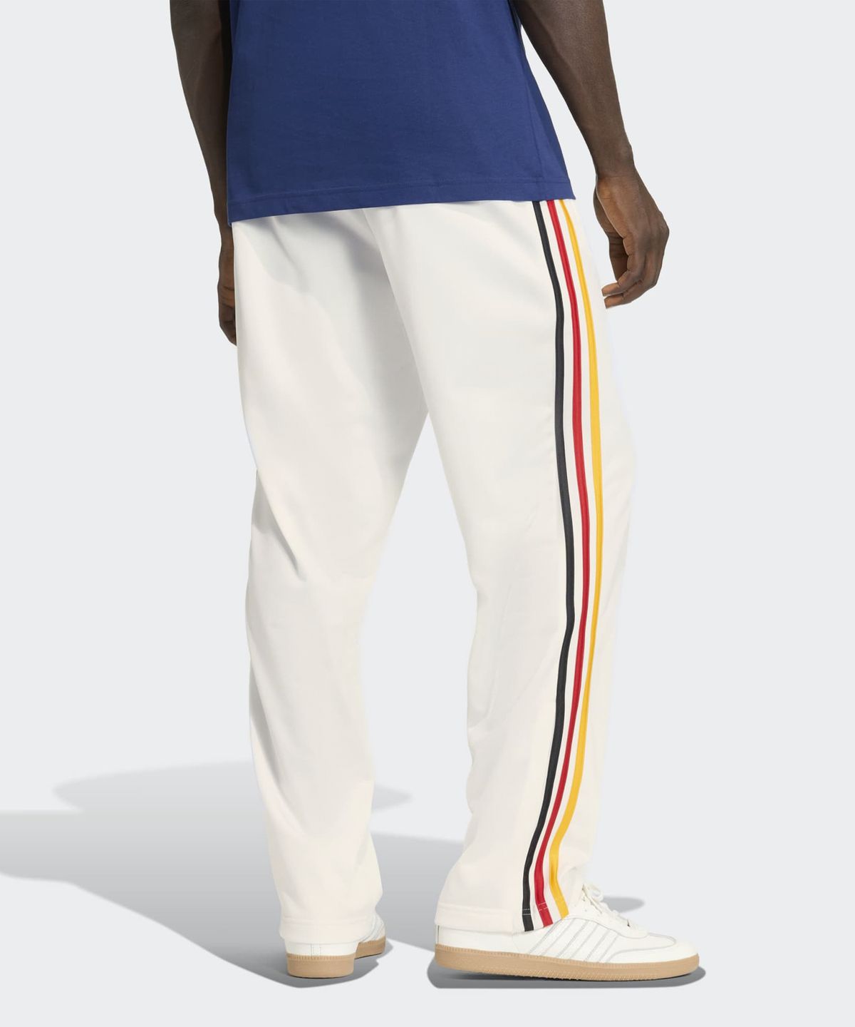 아디다스(ADIDAS) 파이어버드 트랙 팬츠 - 화이트:골드:레드 / KD3833