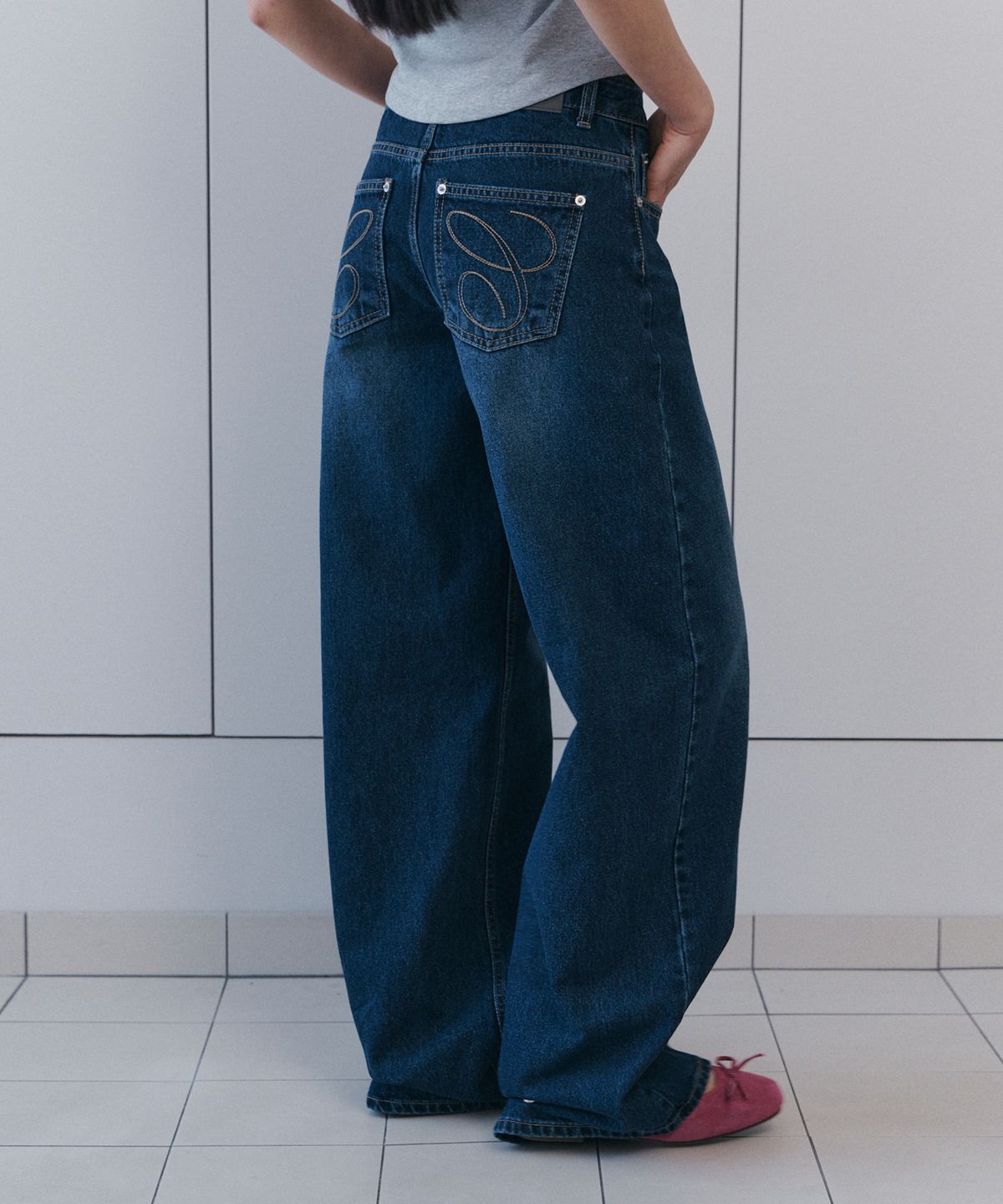 큐리티(CURETTY) C BACK LOGO WIDE DENIM PANTS_DARK BLUE