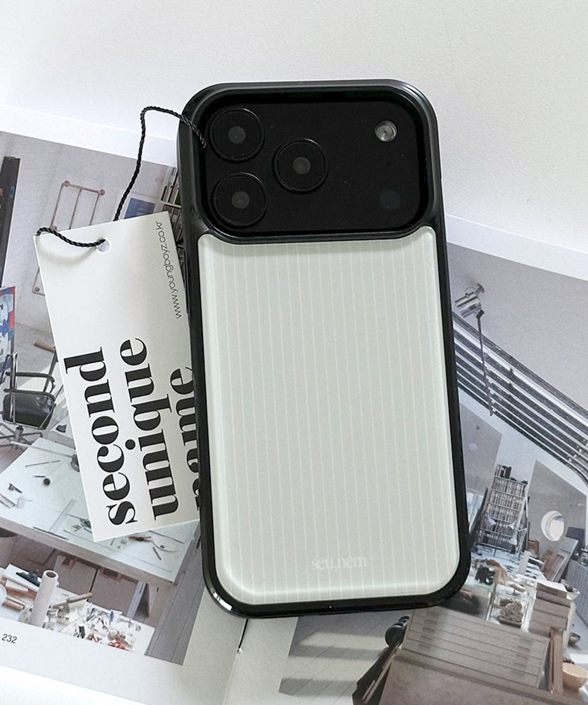세컨드유니크네임(SECOND UNIQUE NAME) SUN CASE GRAPHIC STRIPE GRAY
