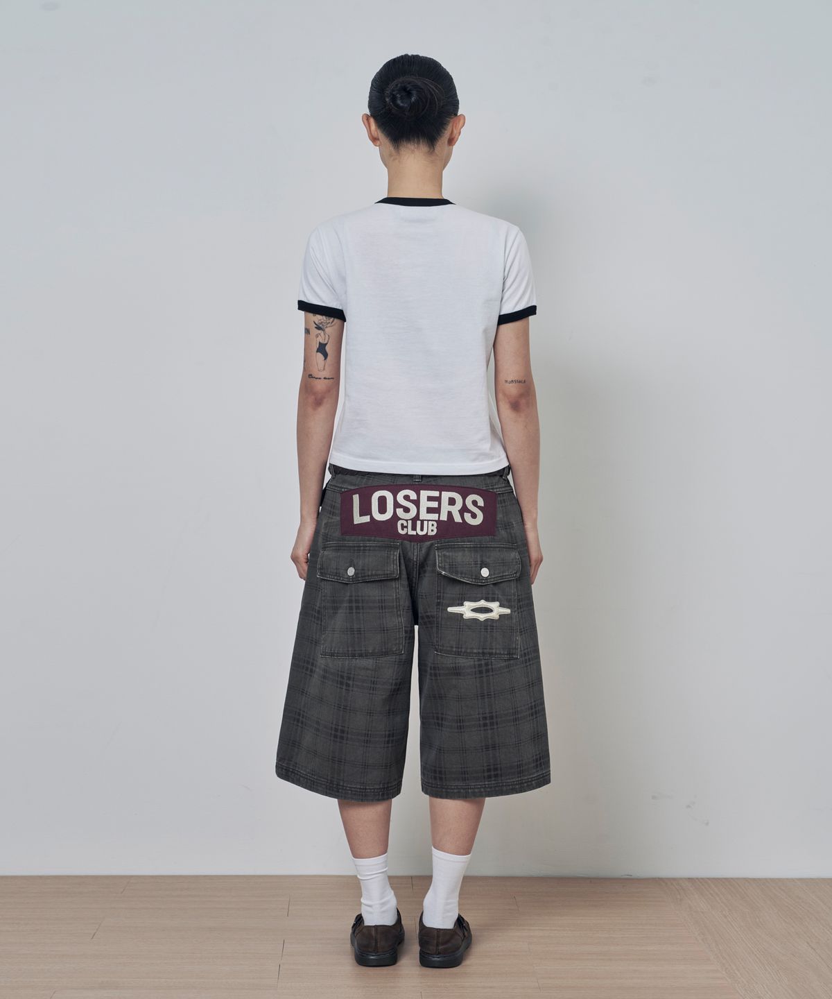 루저스클럽(LOSERS CLUB) 체크 패턴 워시드 버뮤다 코튼팬츠 카키