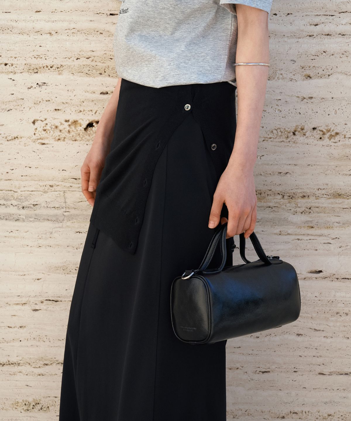 시야쥬(SIYAZU) SIAC3128 Petit Noe Crack Bag_Black
