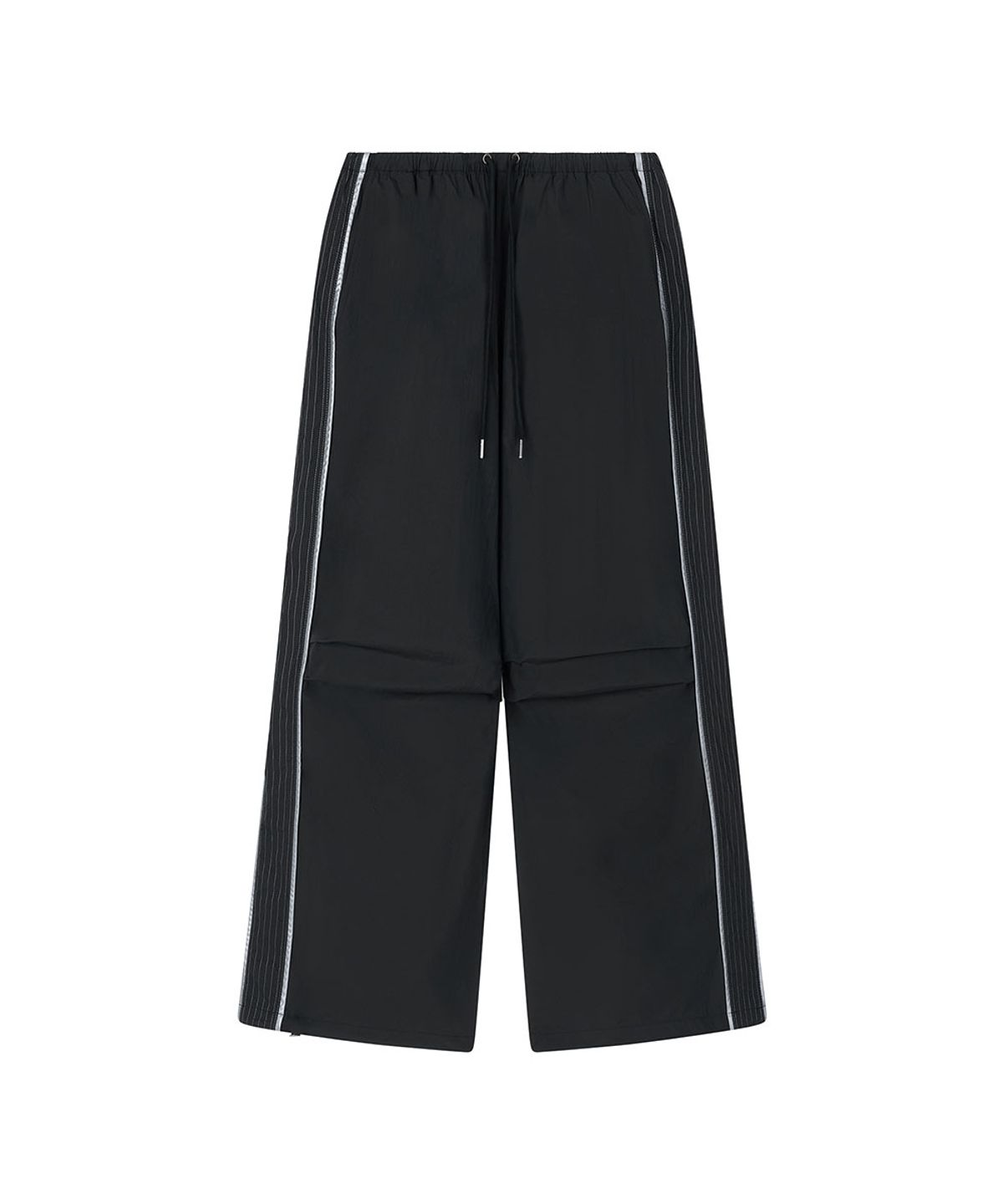 로타입(ROUGHTYPE) Piping Sewing Line Point Nylon Pants - Black