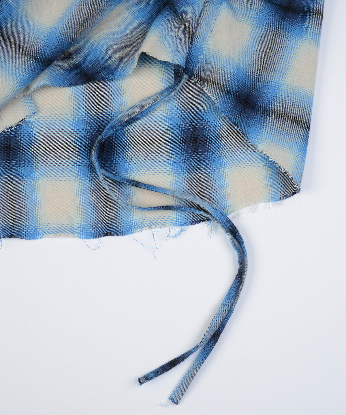 카치스(COTCHS) OMBRE SHIRRING SHIRTS-BLUE