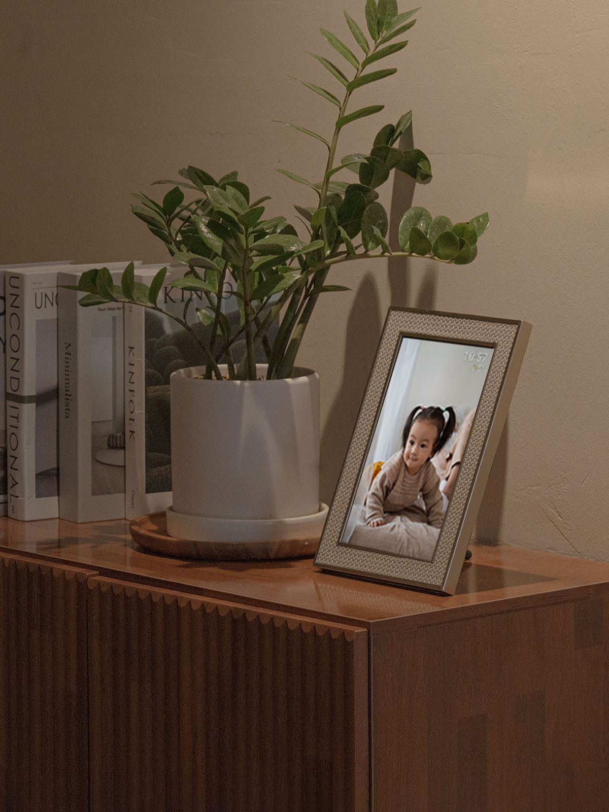 아이노비아(INOVIA) 프리미엄 프레임 10.1인치 WiFi 디지털액자 Frameo