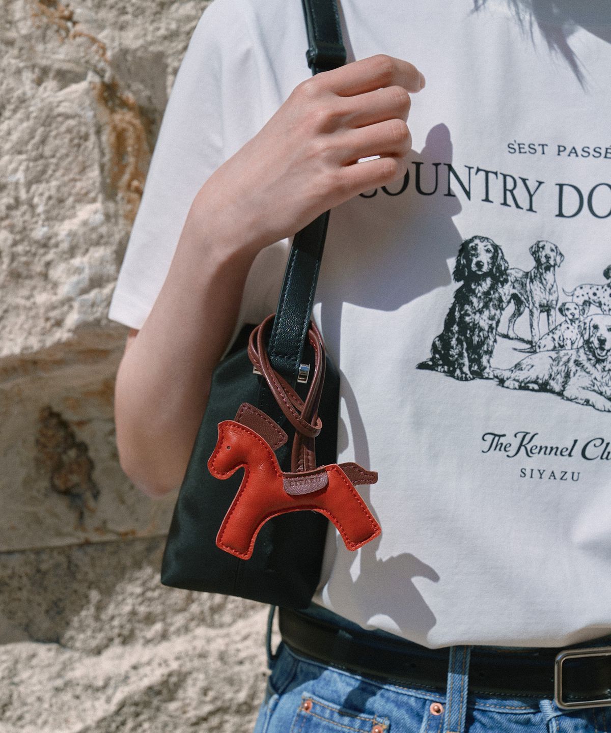 시야쥬(SIYAZU) SIAC3116 Lambskin Horse Charm_Red