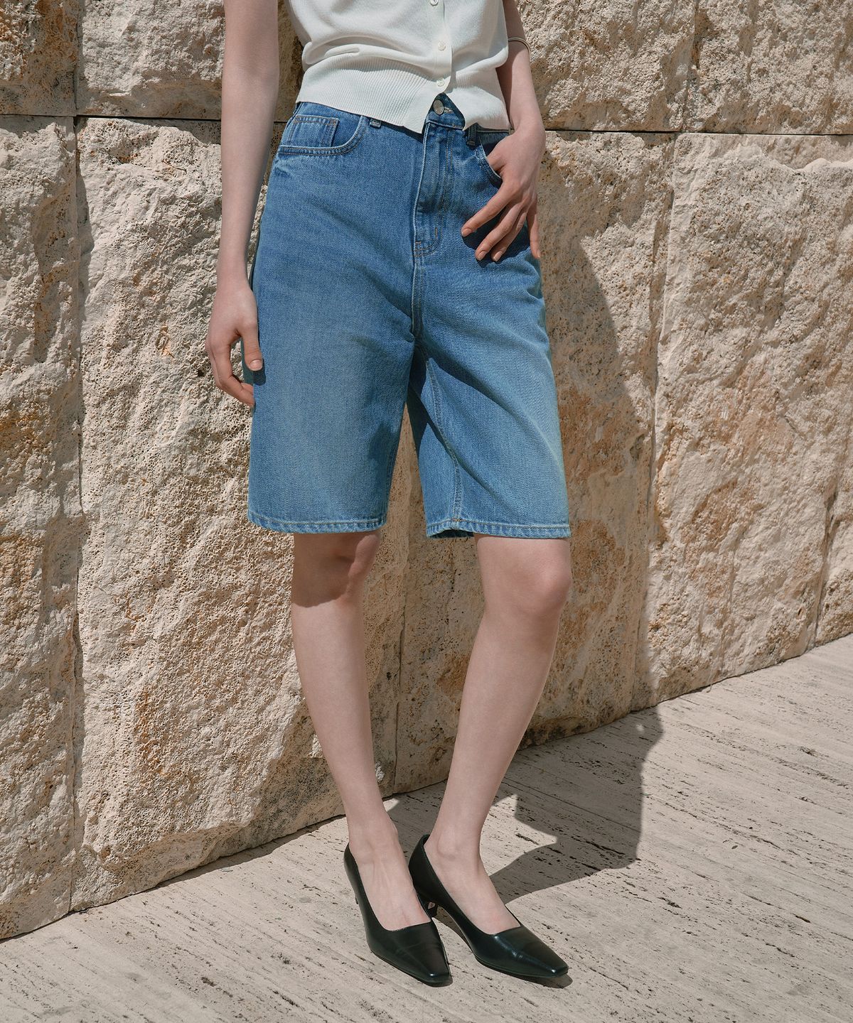 시야쥬(SIYAZU) SIJN6117 쿨 워싱 일자핏 데님 쇼츠_Medium blue