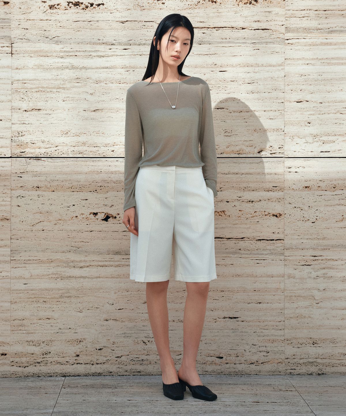 시야쥬(SIYAZU) SIPT7200 미니멀 버뮤다 팬츠_Ivory