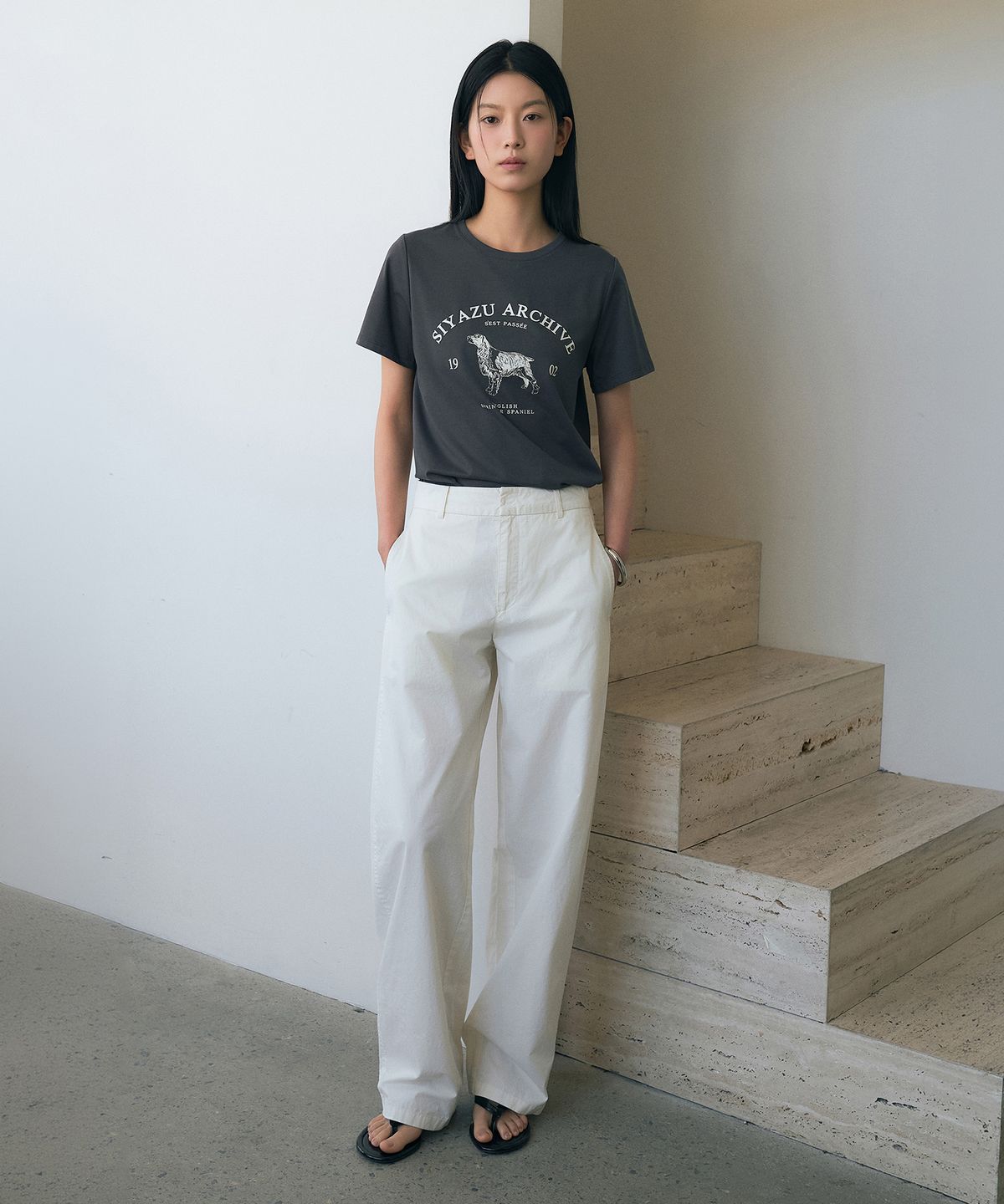 시야쥬(SIYAZU) SITP5191 아카이브 하운드 프린팅 반팔티_Charcoal