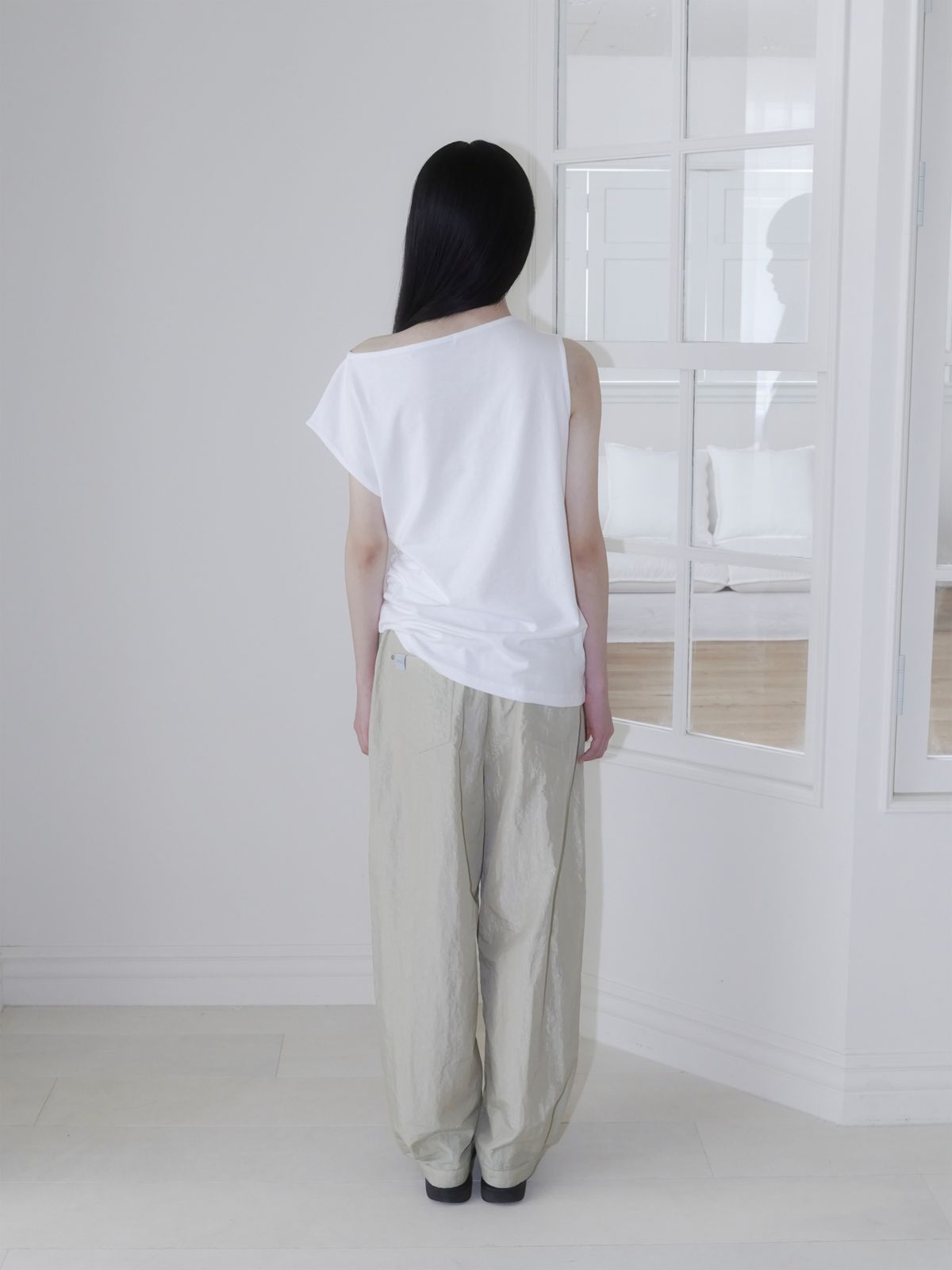 온스카(ONSKA) EYELET LOOSE SLEEVELESS (WHITE)