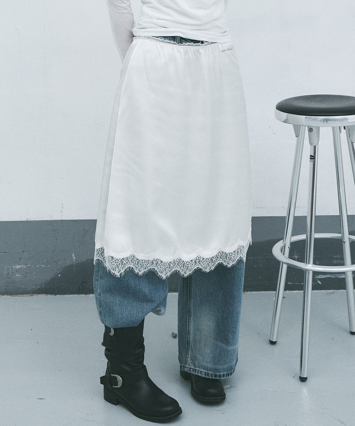 닉앤니콜(NICK&NICOLE) SATIN LACE LONG SKIRT_CREAM