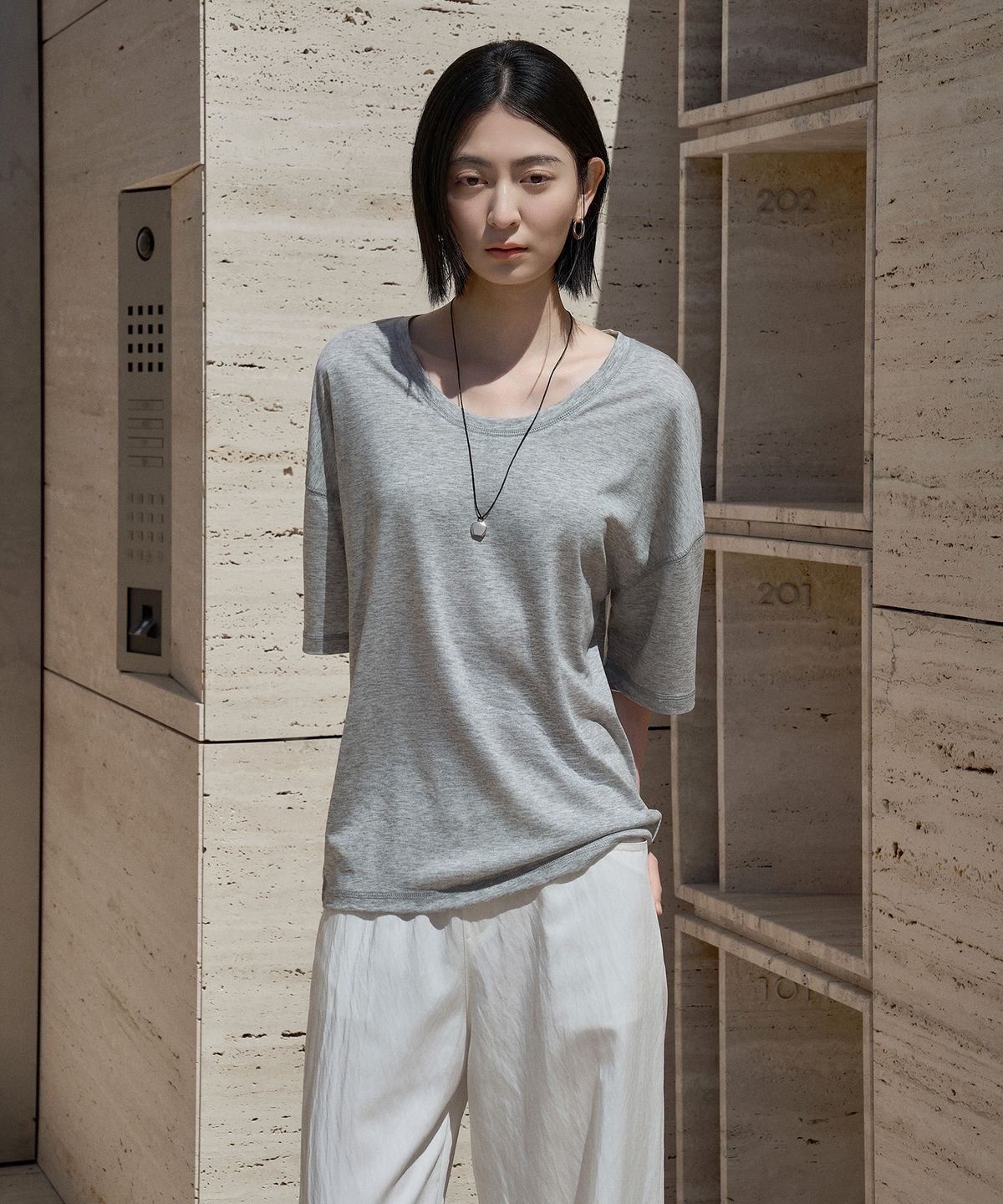 시야쥬(SIYAZU) SITP5287 유넥 릴렉스 반팔 티셔츠_Melange gray