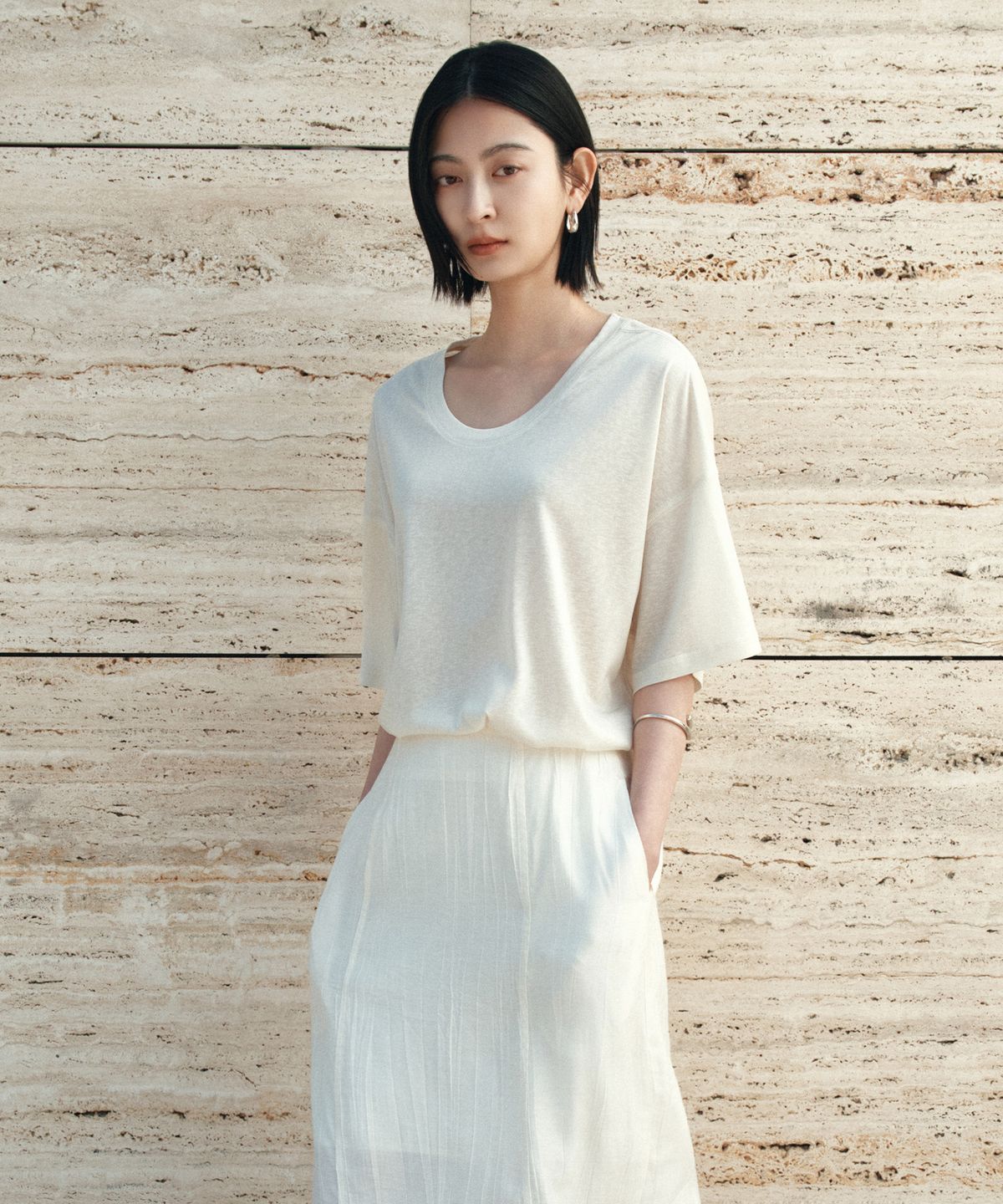 시야쥬(SIYAZU) SITP5287 유넥 릴렉스 반팔 티셔츠_Natural