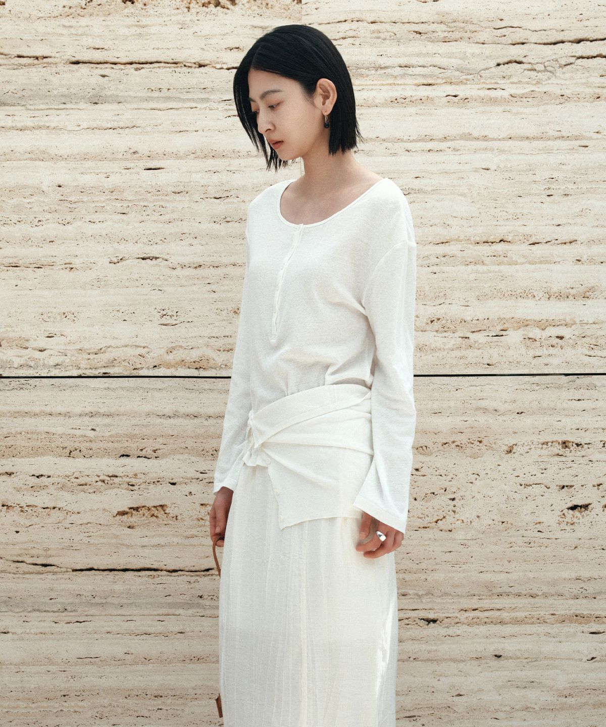 시야쥬(SIYAZU) SITP5283 시스루 헨리넥 티셔츠_White
