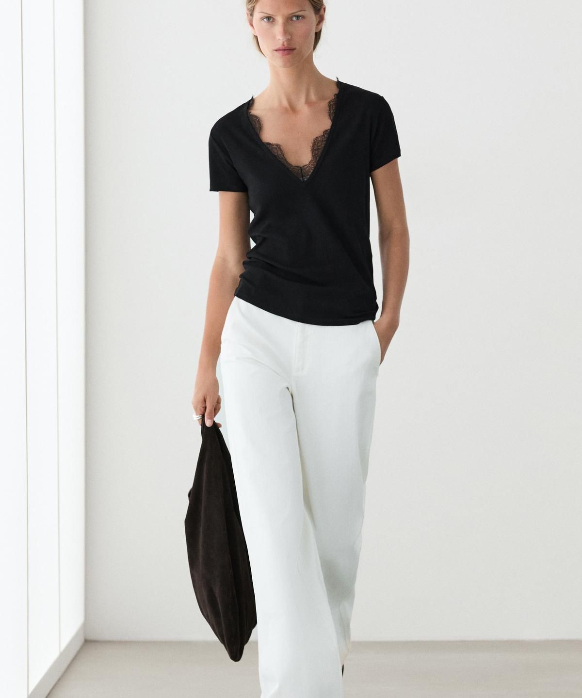 마시모두띠(MASSIMO DUTTI) 레이스 디테일 브이넥 티셔츠