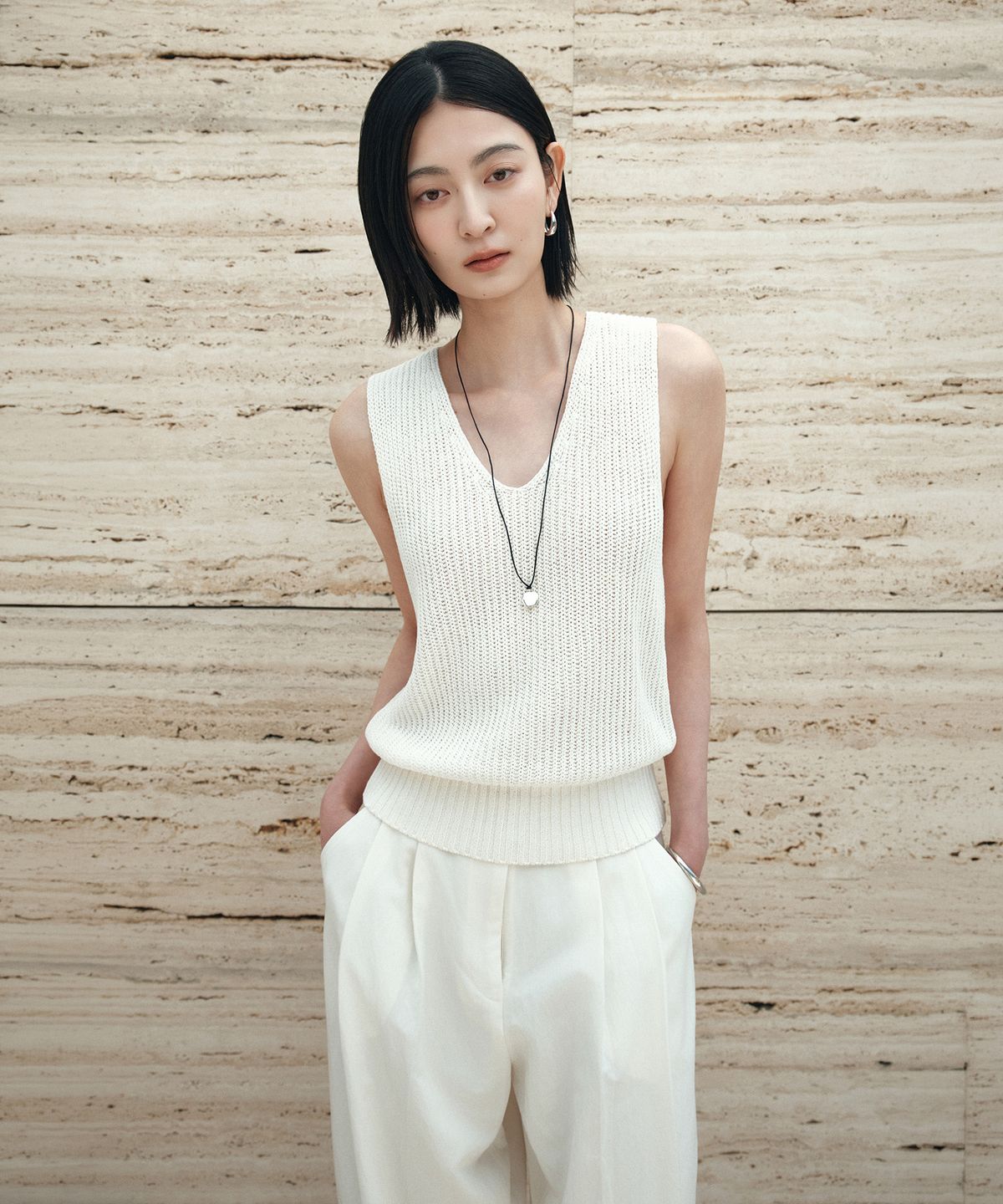 시야쥬(SIYAZU) SIKN2191 린넨 블렌드 나시 니트_Ivory