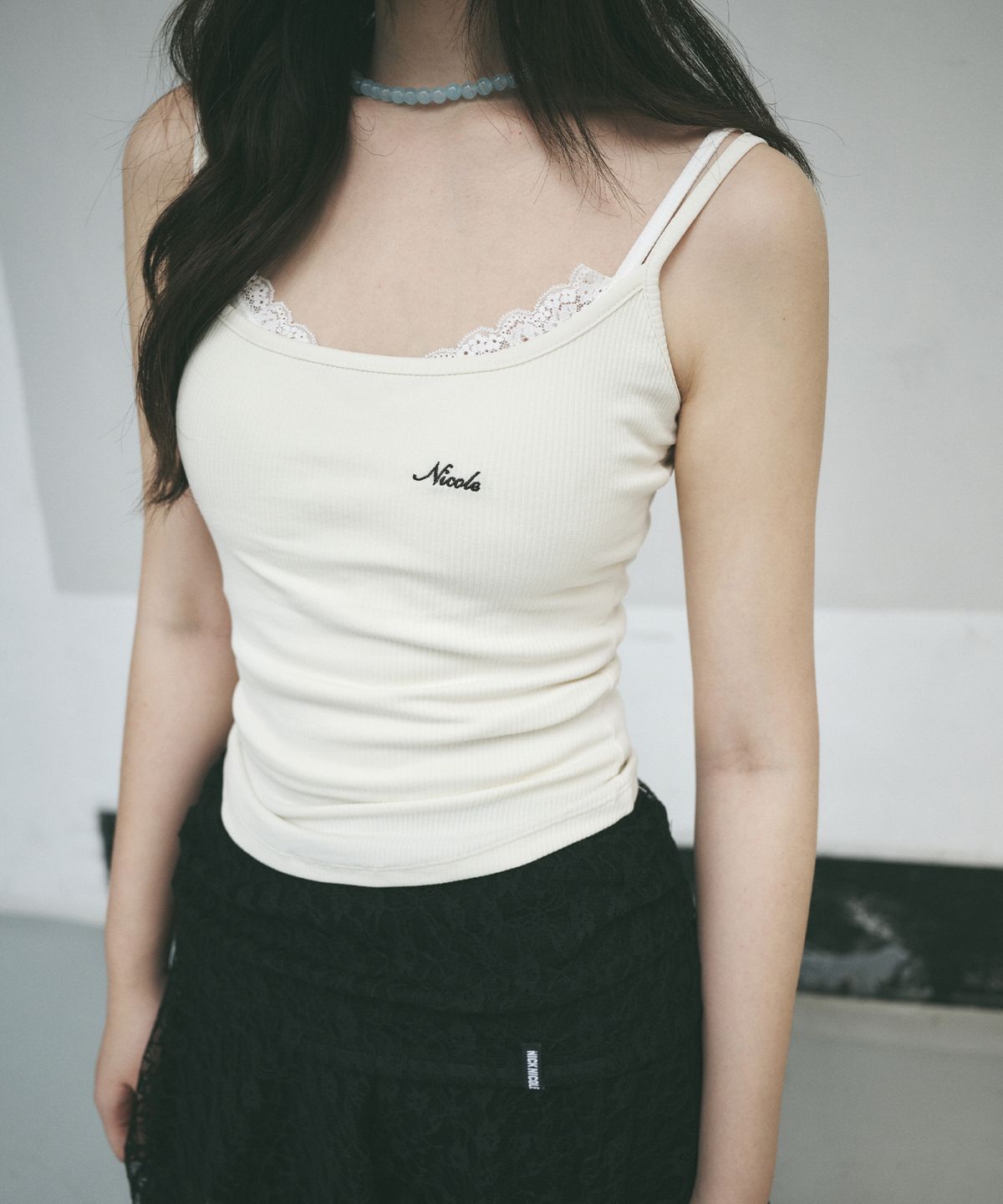 닉앤니콜(NICK&NICOLE) RIBBED LOGO CAMI TOP_CREAM