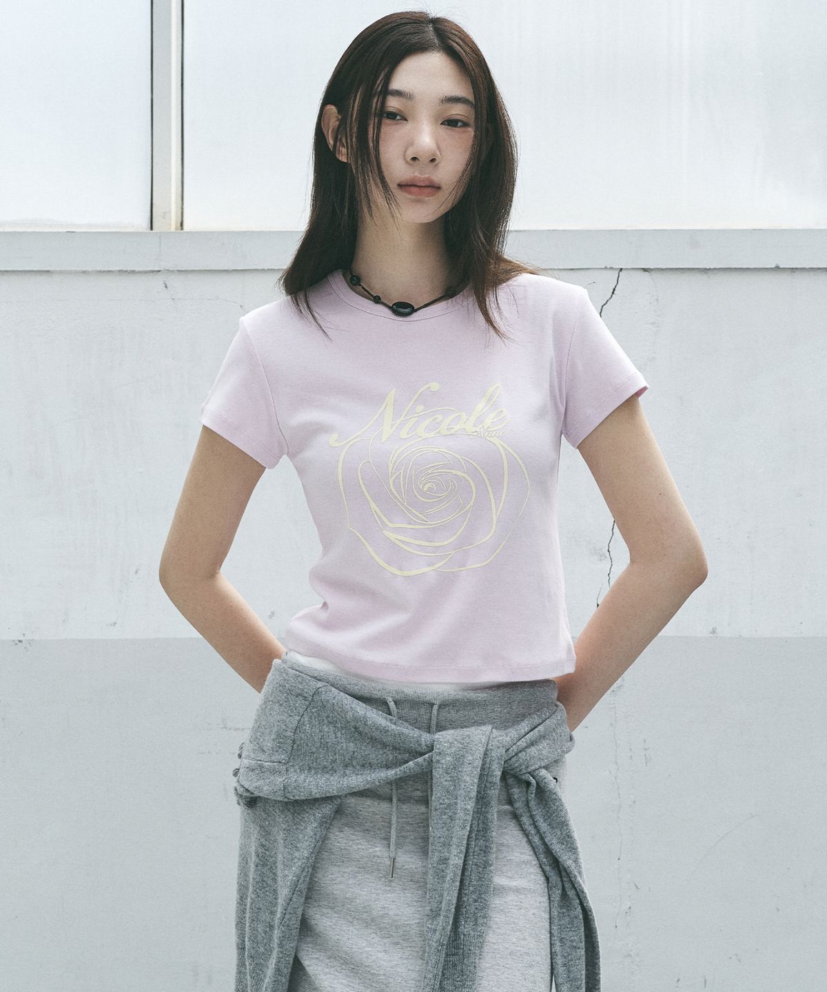 닉앤니콜(NICK&NICOLE) ROSE LETTERING CROPPED TOP_PINK