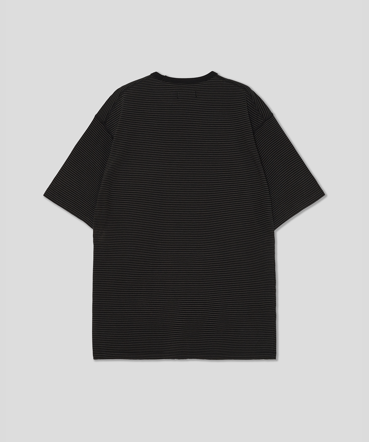 온셋(ONSET) STEADY STRIPE SHORT SLEEVE T SHIRTS (CHARCOAL/BLACK)