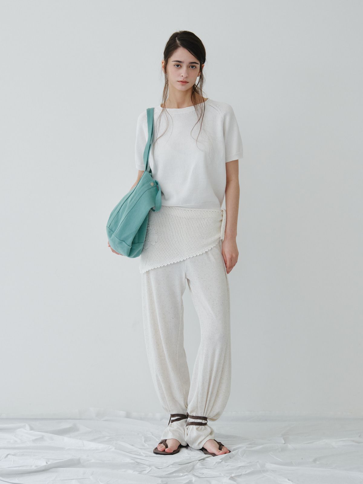 리플레인(REPLAIN) CROCHET TRIANGLE SCARF_OFF WHITE