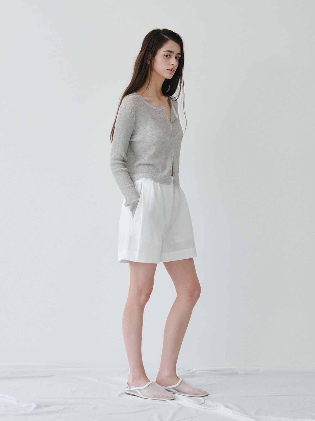 리플레인(REPLAIN) LINEN VOLUME SHORTS_OFF WHITE