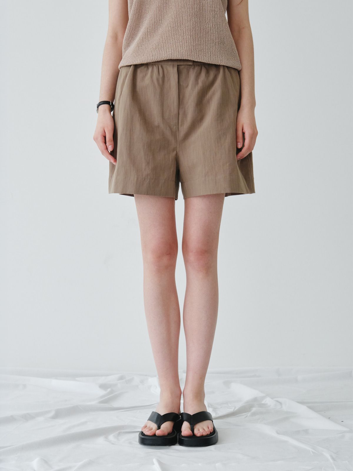 리플레인(REPLAIN) LINEN VOLUME SHORTS_KHAKI