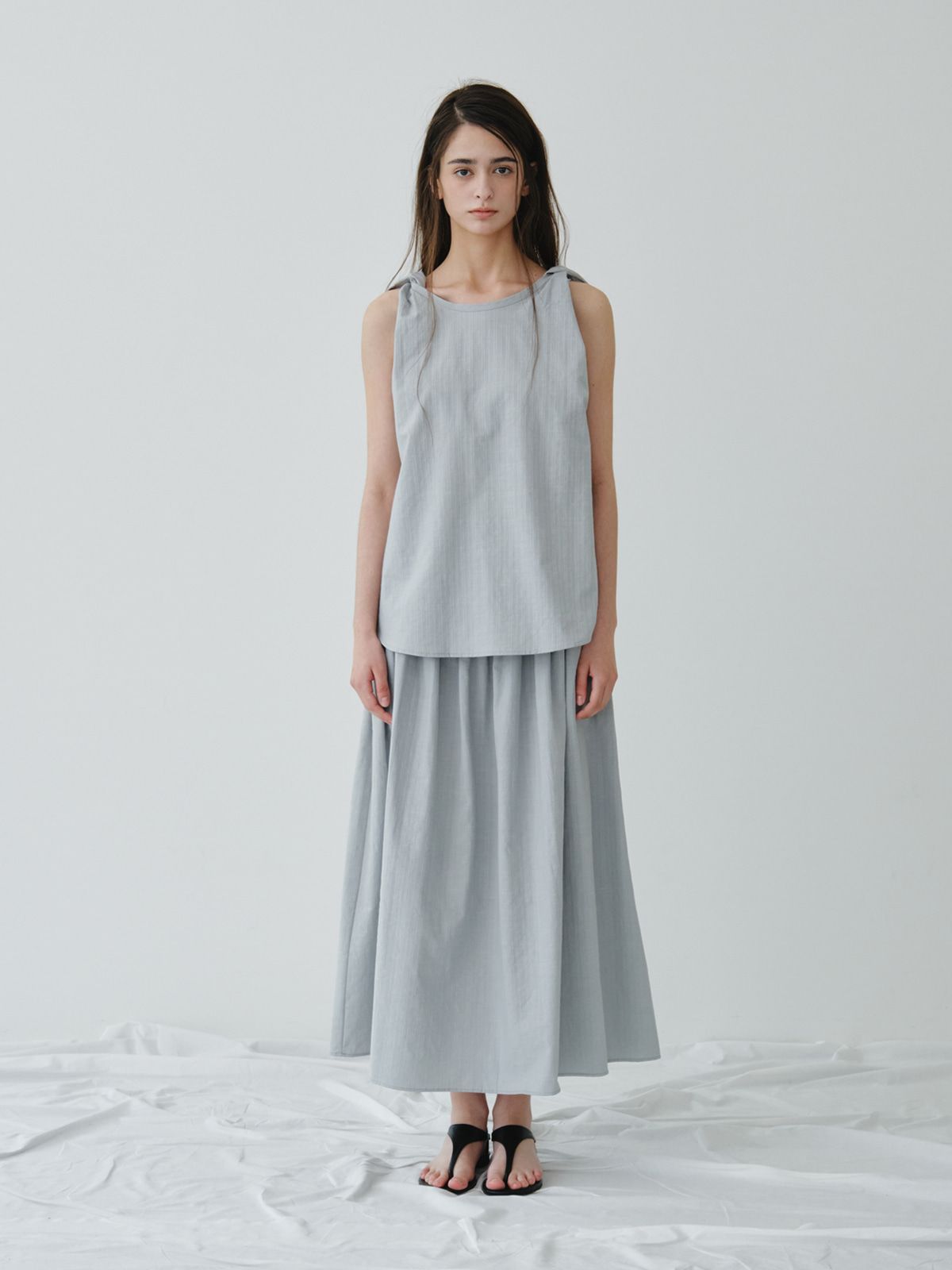 리플레인(REPLAIN) TWIST SHOULDER BLOUSE TOP_LIGHT BLUE