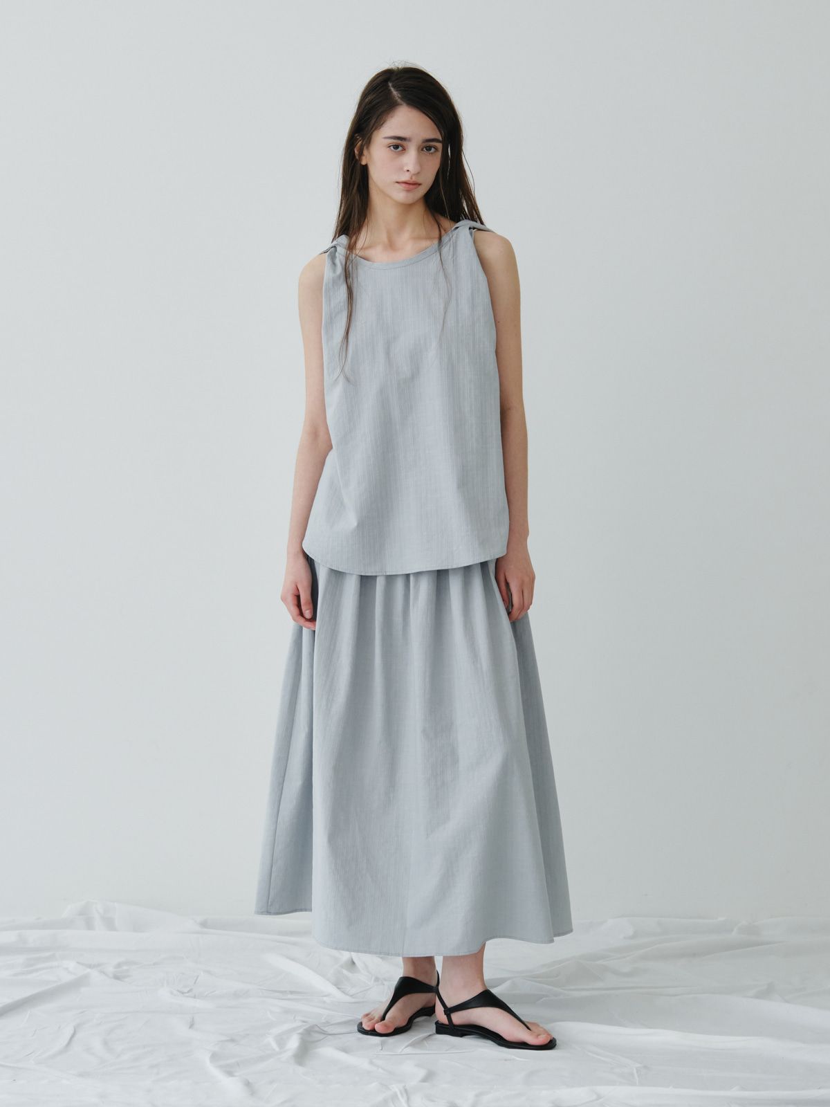 리플레인(REPLAIN) TWIST SHOULDER BLOUSE TOP_LIGHT BLUE