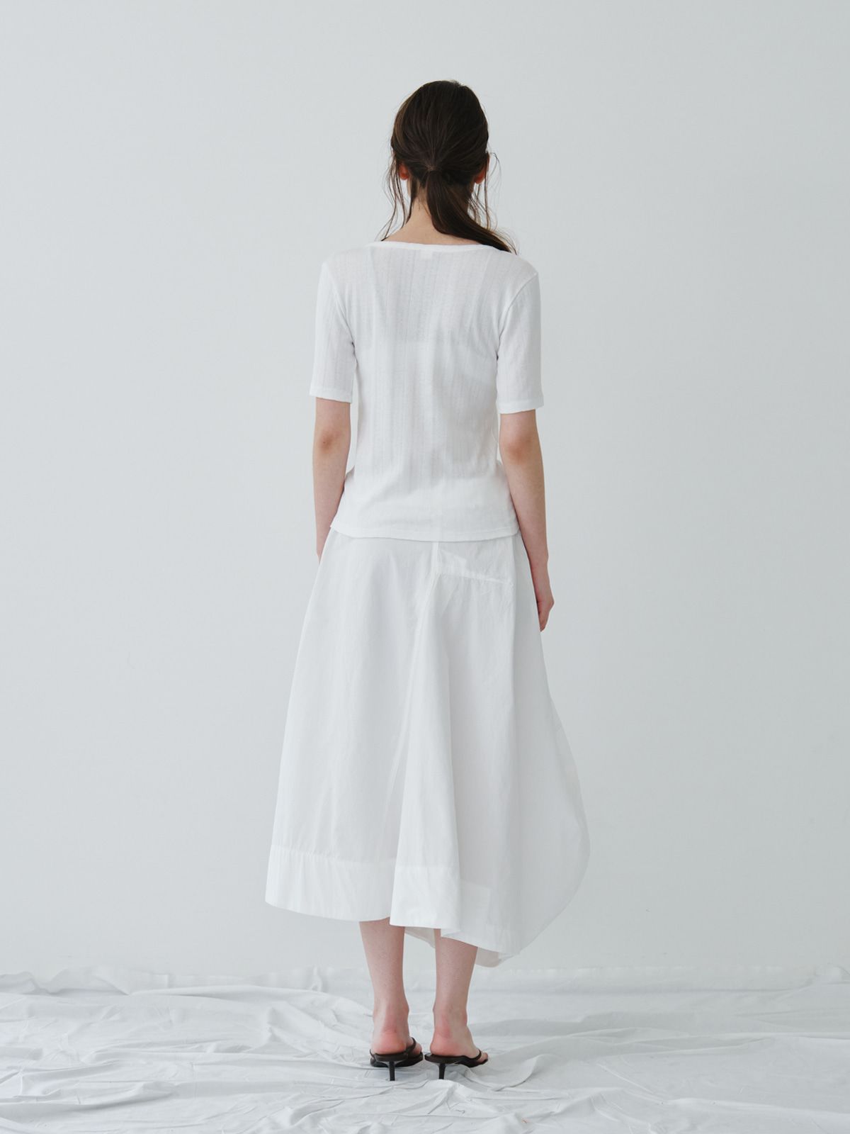 리플레인(REPLAIN) POINTELLE HENLEY NECK TOP_OFF WHITE