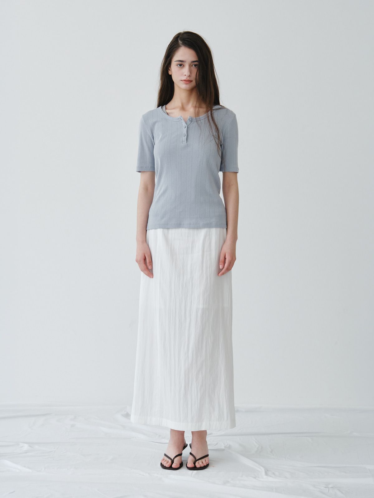 리플레인(REPLAIN) POINTELLE HENLEY NECK TOP_LIGHT BLUE