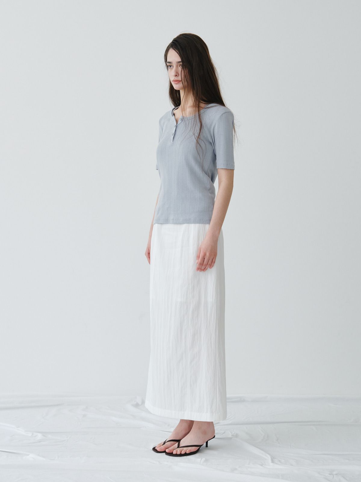 리플레인(REPLAIN) POINTELLE HENLEY NECK TOP_LIGHT BLUE
