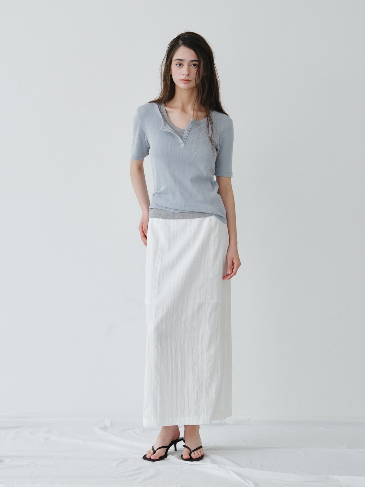 리플레인(REPLAIN) POINTELLE HENLEY NECK TOP_LIGHT BLUE