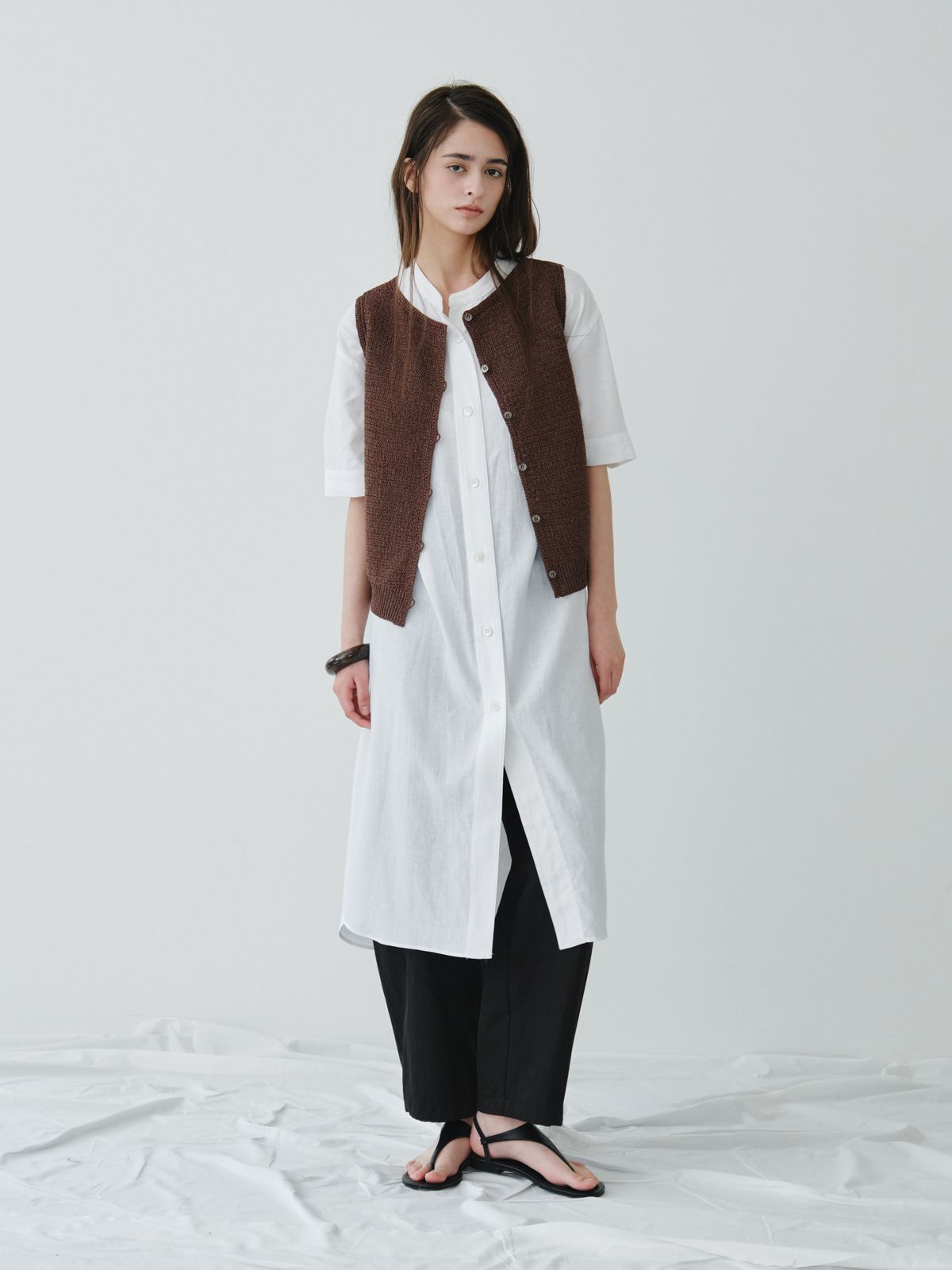 리플레인(REPLAIN) CROCHET BACK OPEN KNIT TOP_DARK BROWN