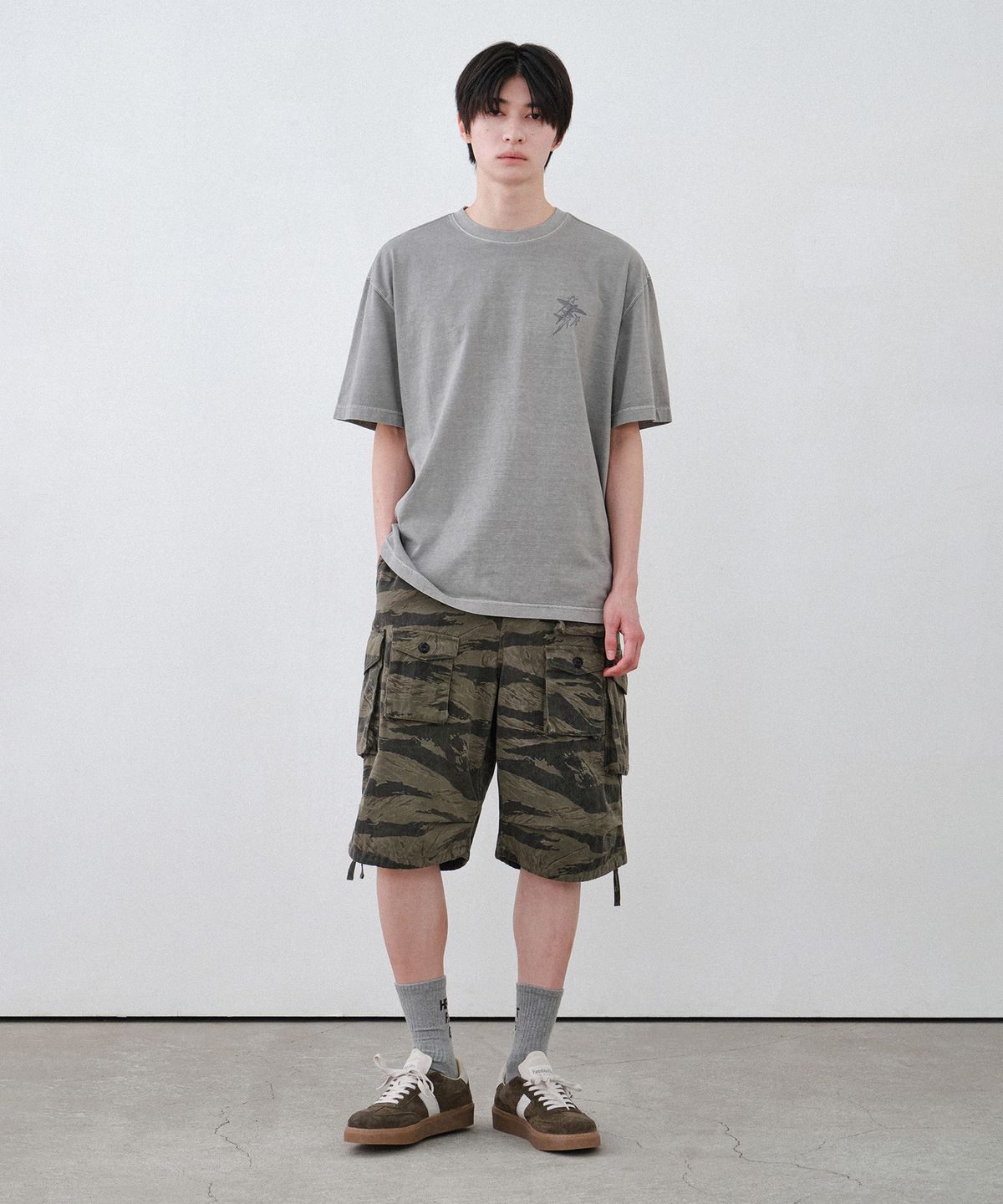 힐리먼트(HELEMENT) 스텔라 피그먼트 반팔티 (GREY)