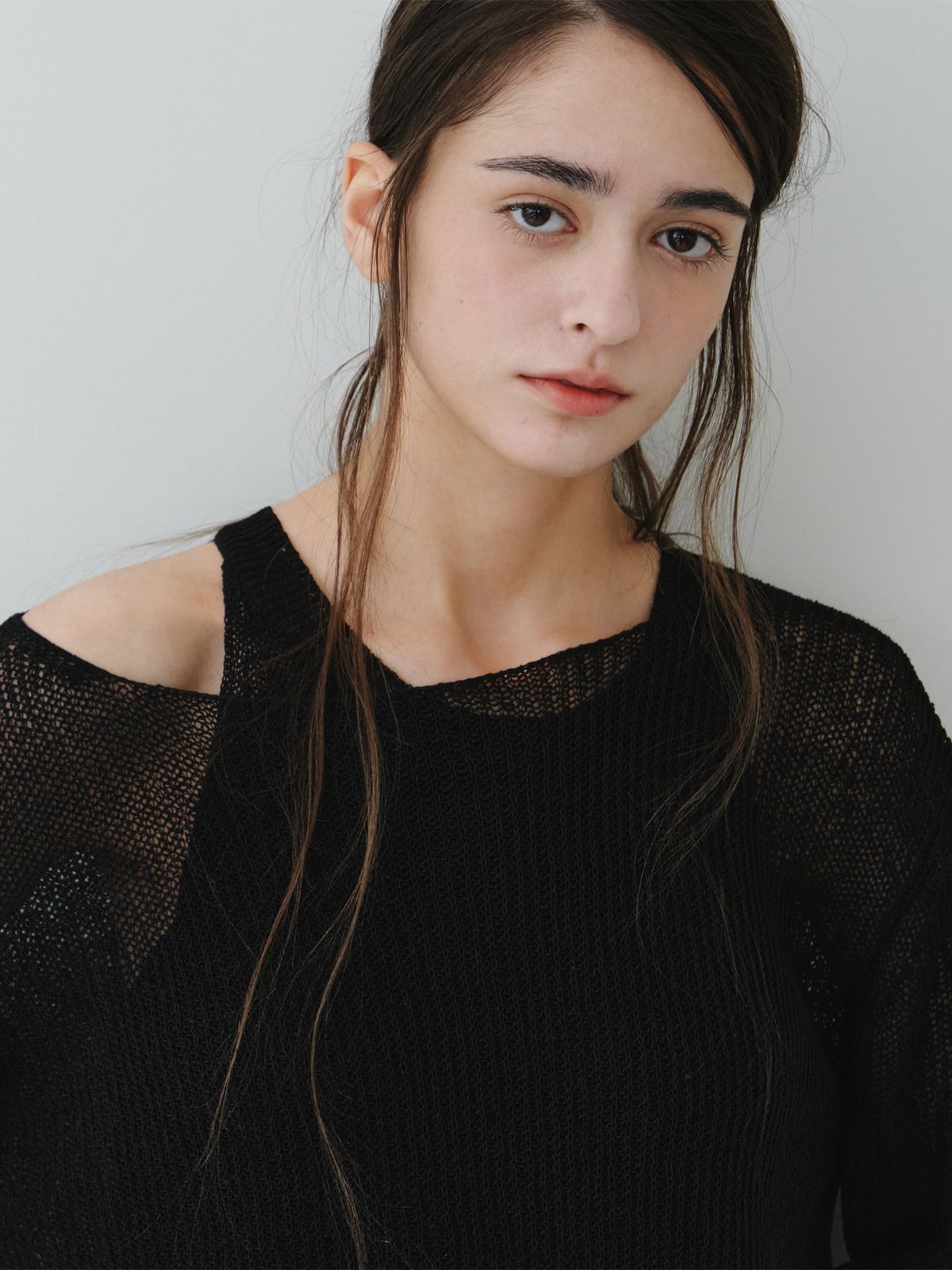리플레인(REPLAIN) LINEN HALTER KNIT TOP_BLACK