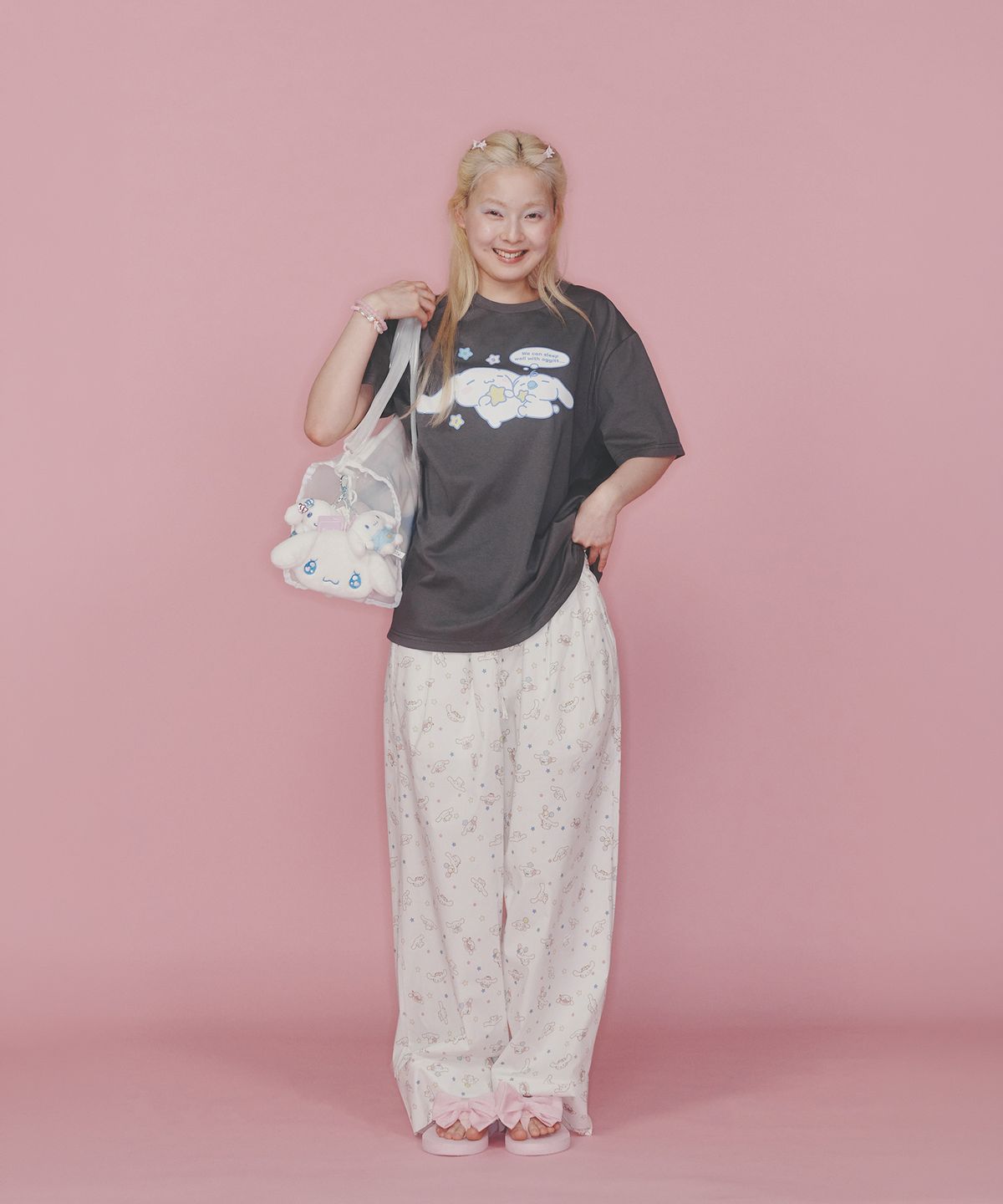오끼뜨(OGGITT) (uni)시나모롤 굿나잇 티셔츠 차콜