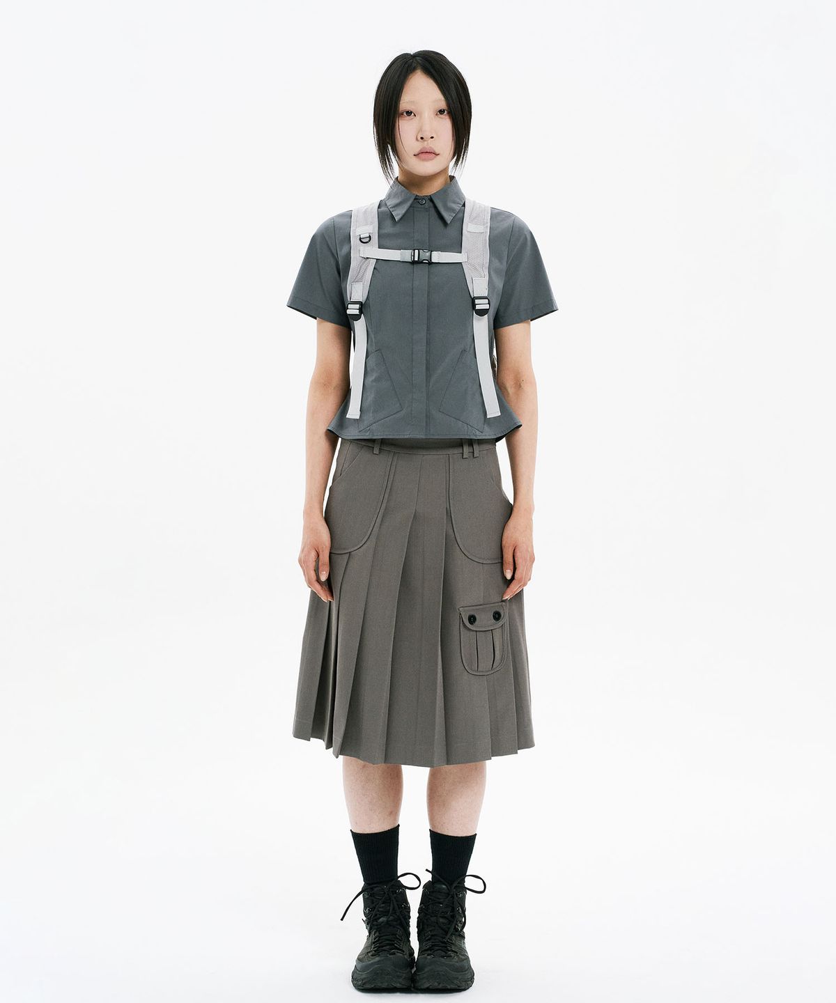 하나히(HANAHI) Double diagonal zipper backpack GREY