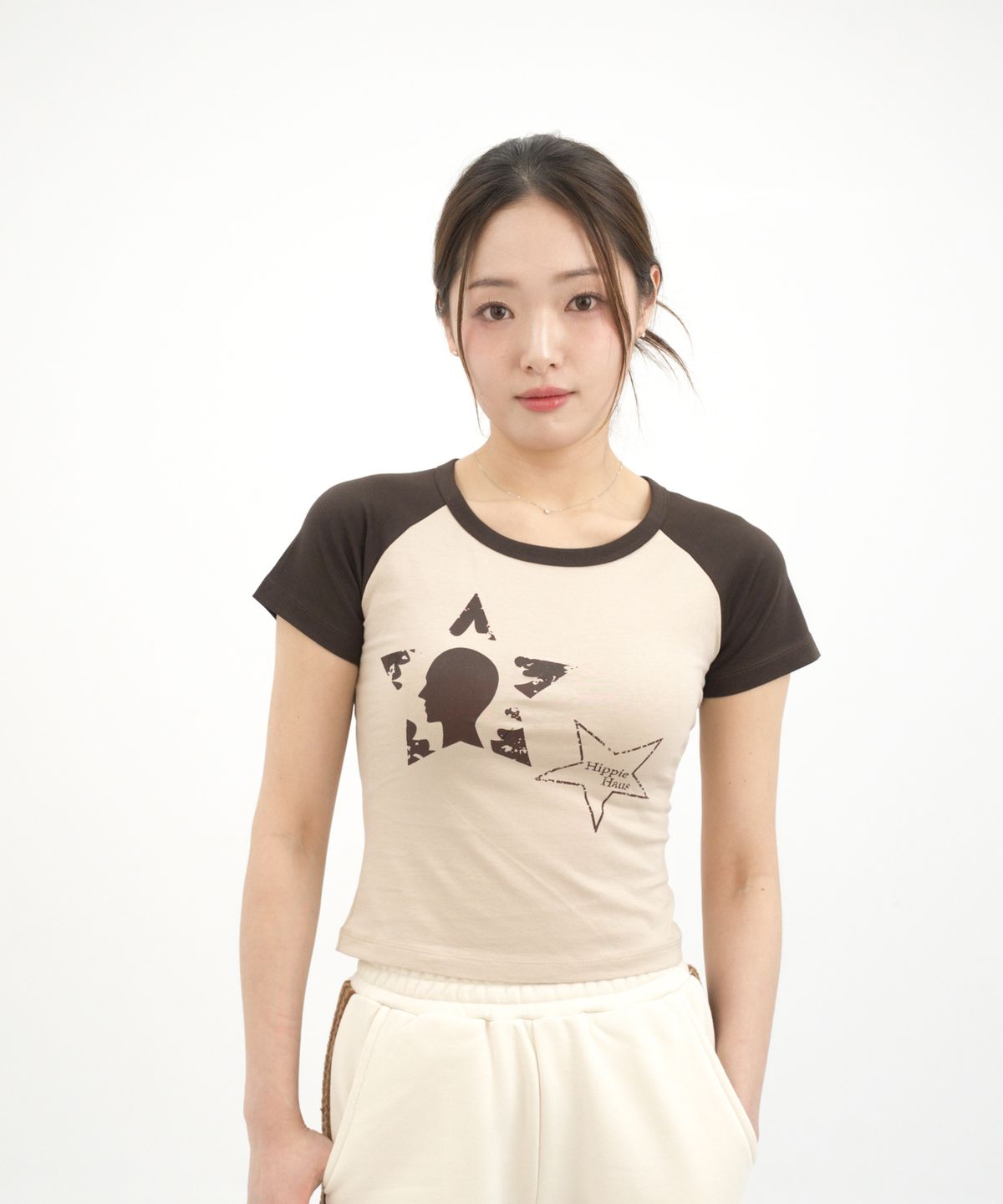 히피하우스(HIPPIE HAUS) HH Star Raglan Core essential curve t-shirt - Beige&Brown