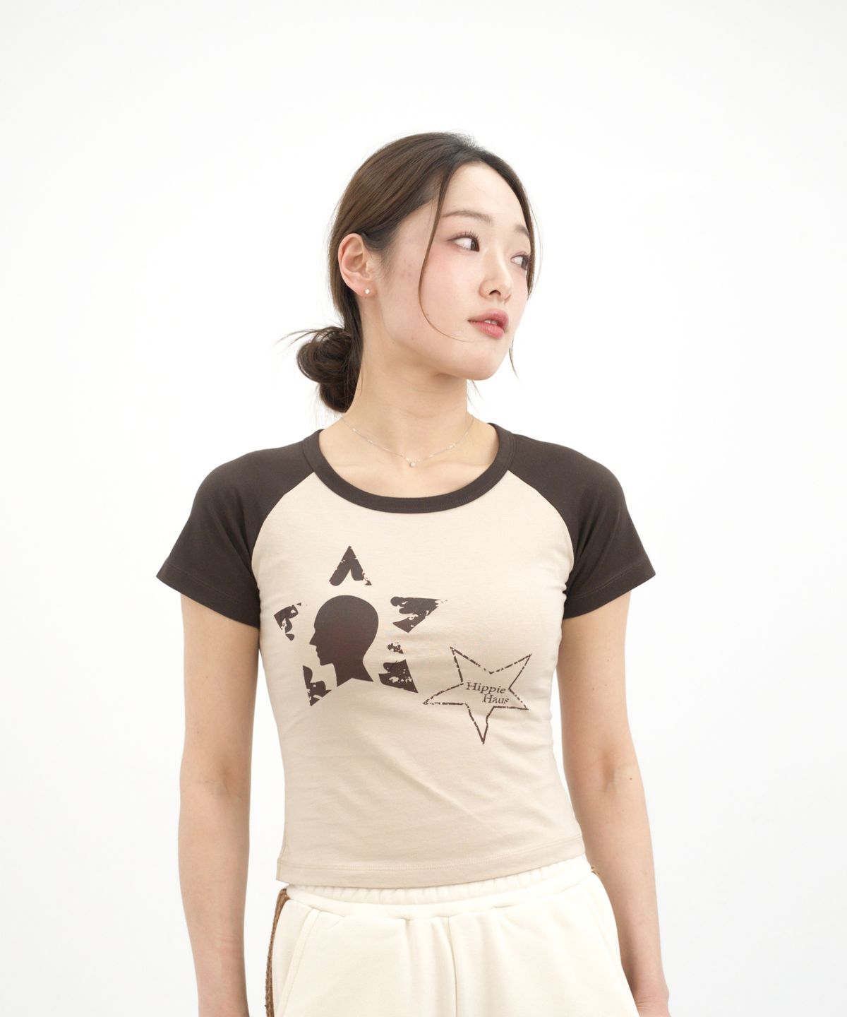 히피하우스(HIPPIE HAUS) HH Star Raglan Core essential curve t-shirt - Beige&Brown