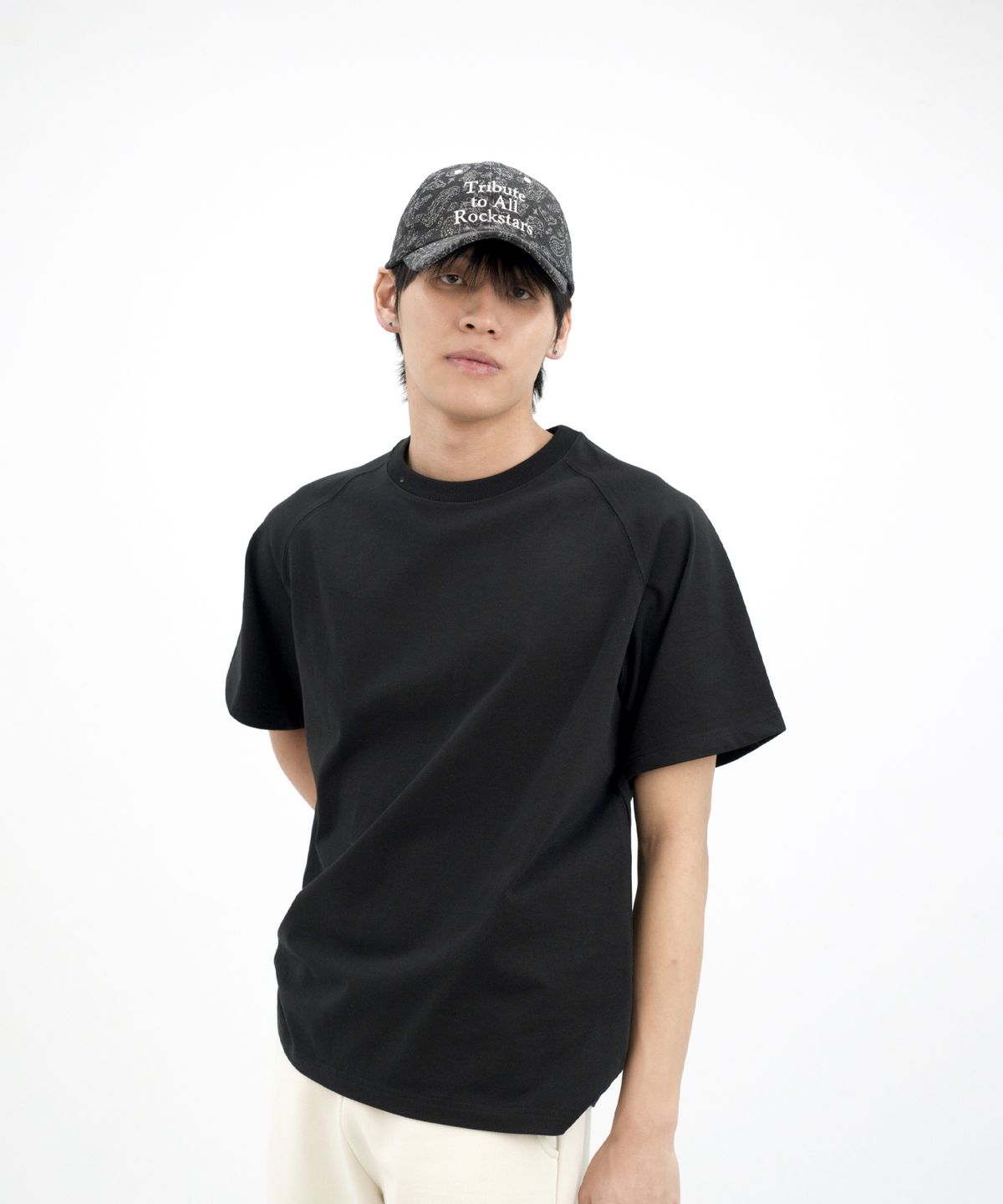 히피하우스(HIPPIE HAUS) Raglan Core essential  t-shirt