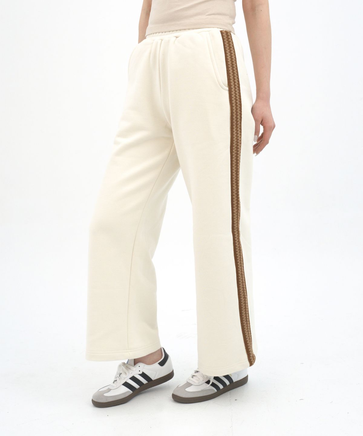 히피하우스(HIPPIE HAUS) Brushed Straight sweatpants w.Tape Ivory