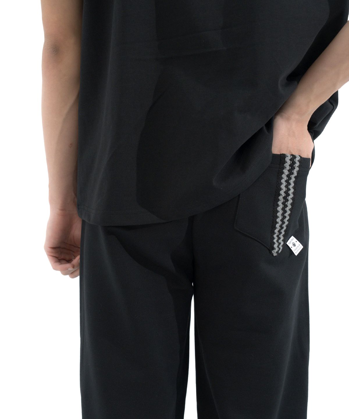 히피하우스(HIPPIE HAUS) Brushed Straight sweatpants Black