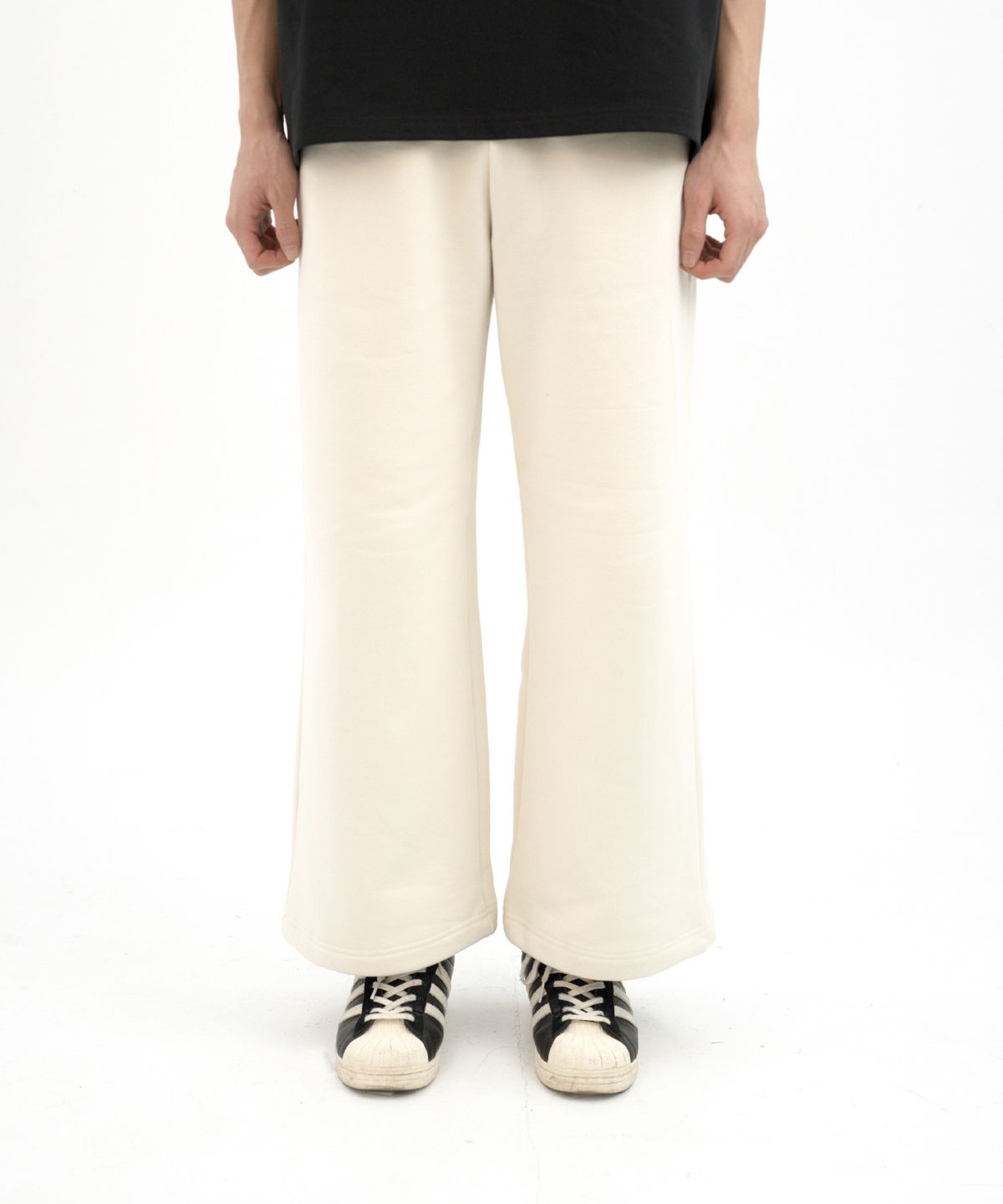 히피하우스(HIPPIE HAUS) Brushed Straight sweatpants Ivory