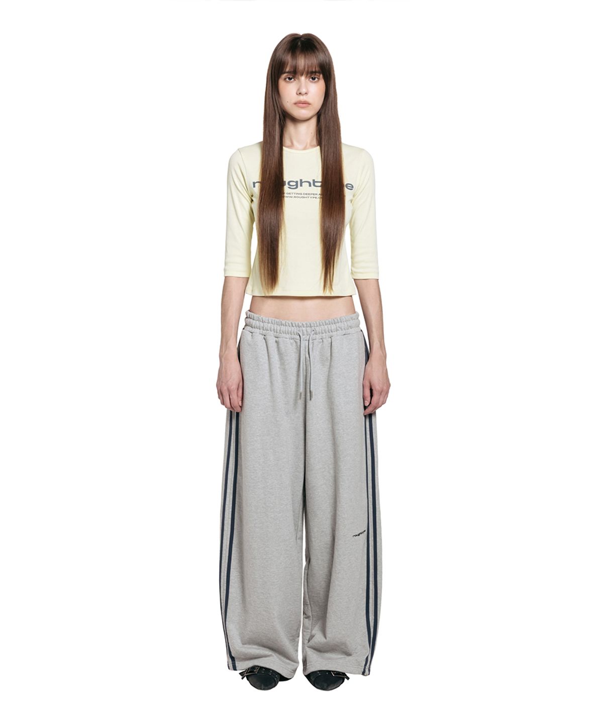 로타입(ROUGHTYPE) Line Point Logo Sweatpants - Gray
