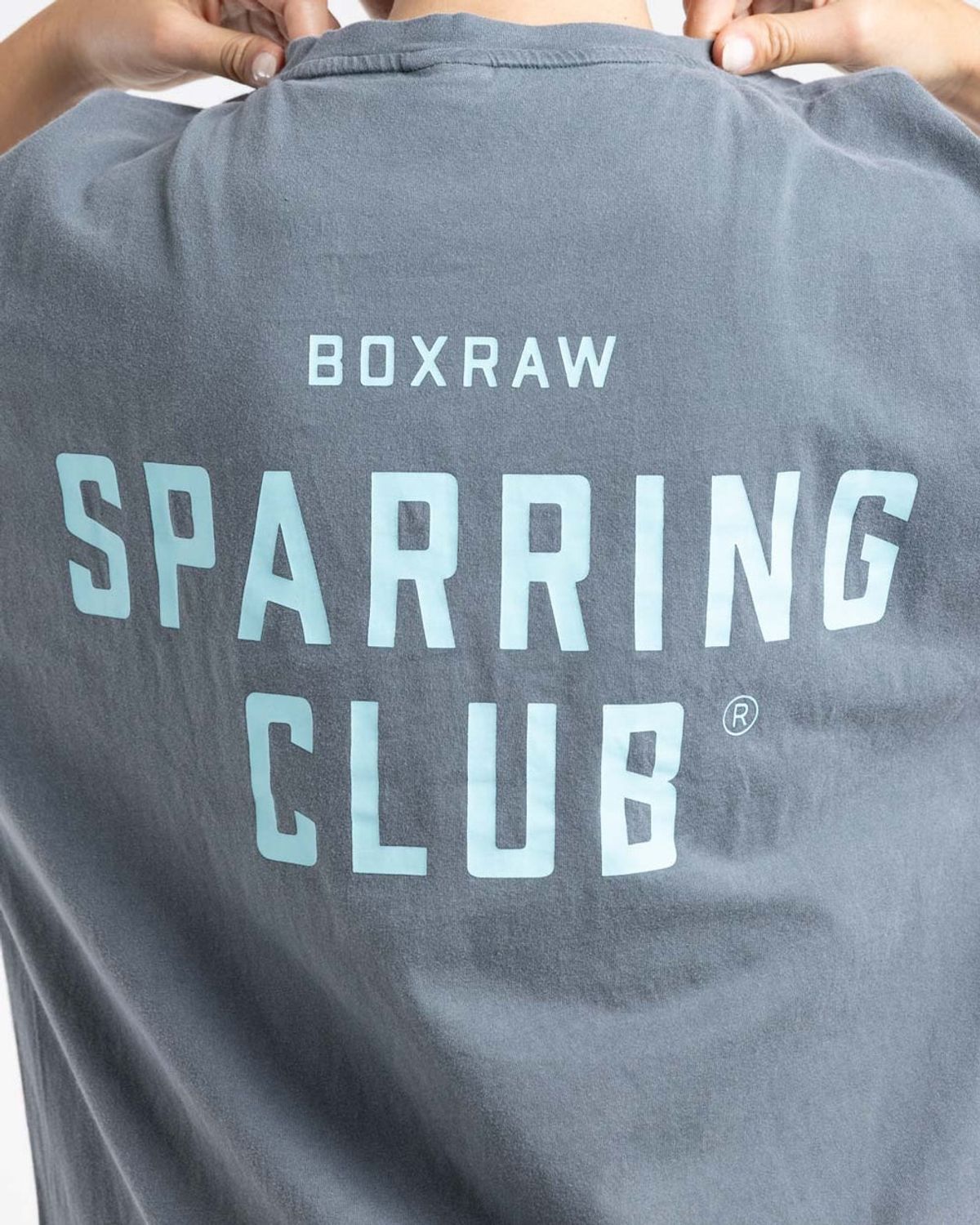 복스로(BOXRAW) 스파링 클럽 오버사이즈 티셔츠 - 여성 W BXRW-SPCLT-W [워시드 차콜]
