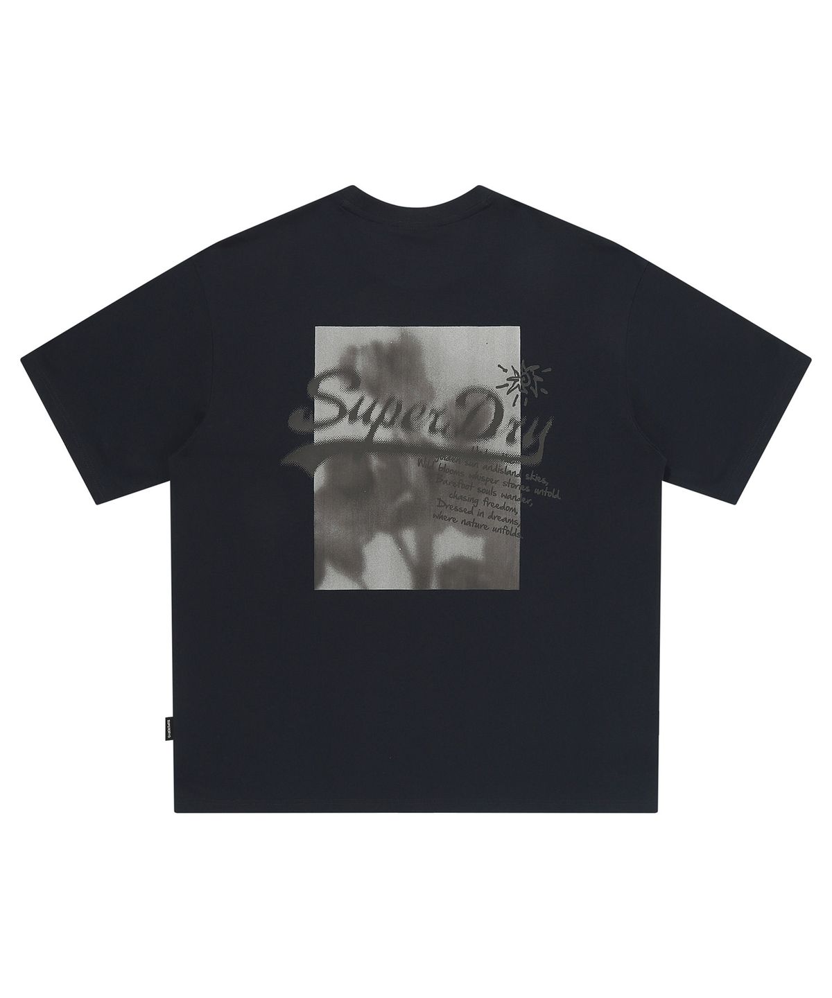슈퍼드라이(SUPERDRY) 블러 그래픽 티셔츠 다크네이비 SDUISCQ52DNY