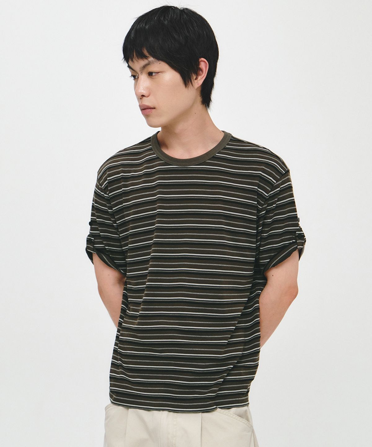 인템포무드(INTEMPOMOOD) 롤업 버튼 스트라이프 티셔츠 : 2컬러