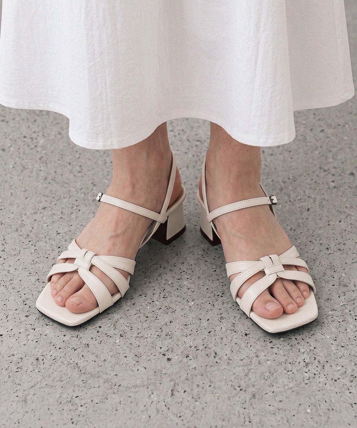 에이티티(ATT) Twist Strap Mid Heel Sandals (att8002)