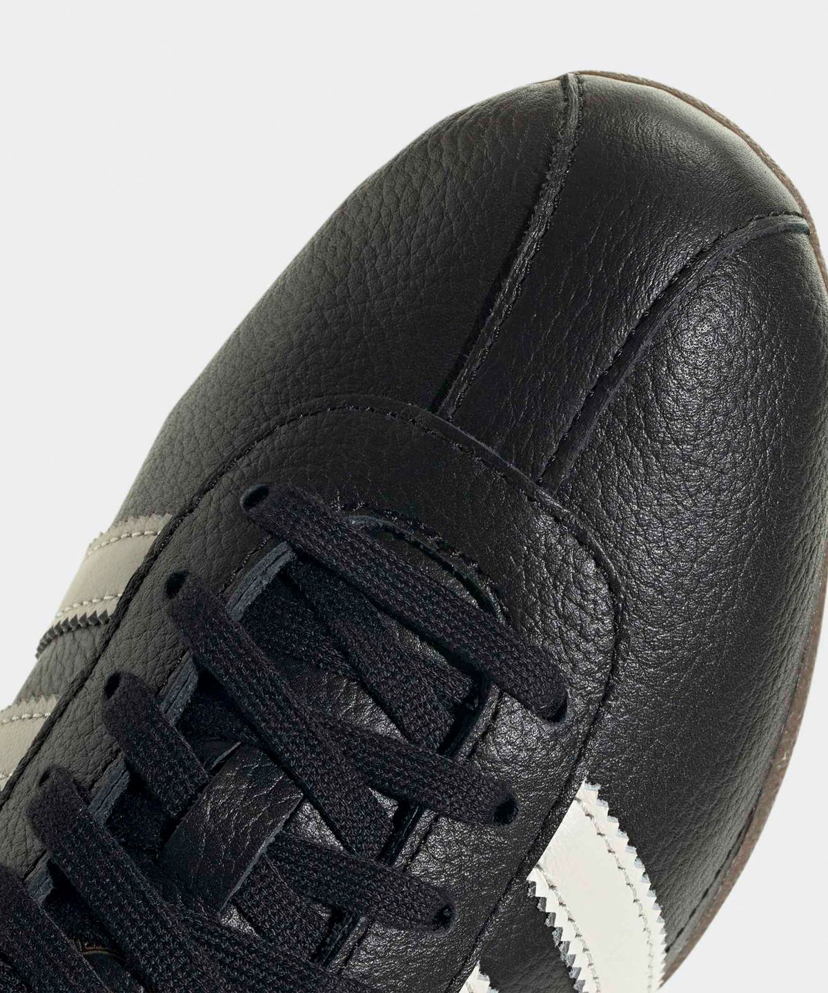 아디다스(ADIDAS) 도쿄 - 블랙:화이트 / JQ0598