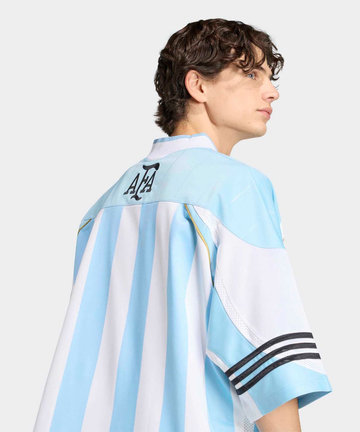 아디다스(ADIDAS) 브링백 리믹스 아르헨티나 저지 - 클리어블루 / KD5982